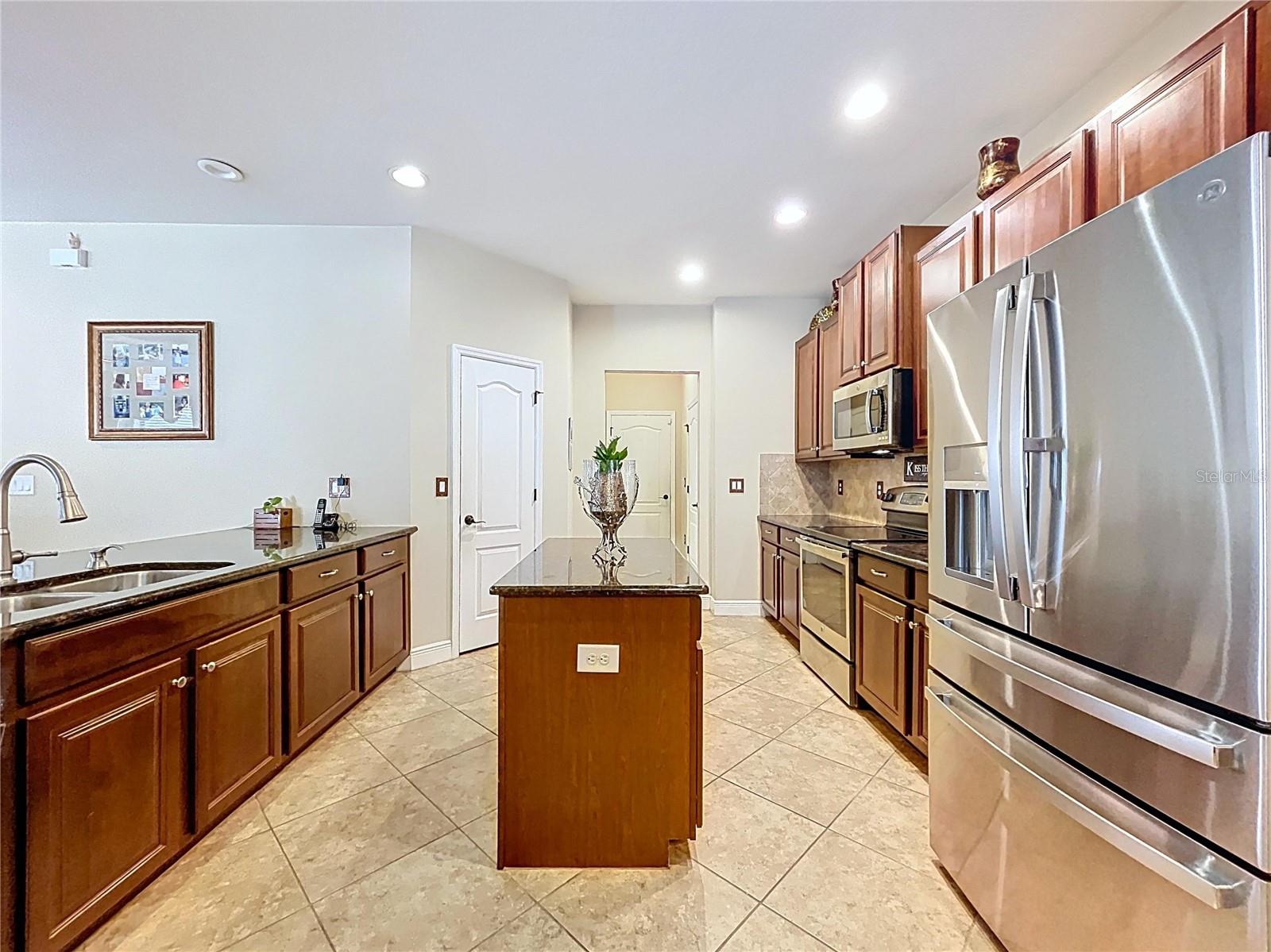 15246 ANGUILLA ISLE AVE — photo 28
