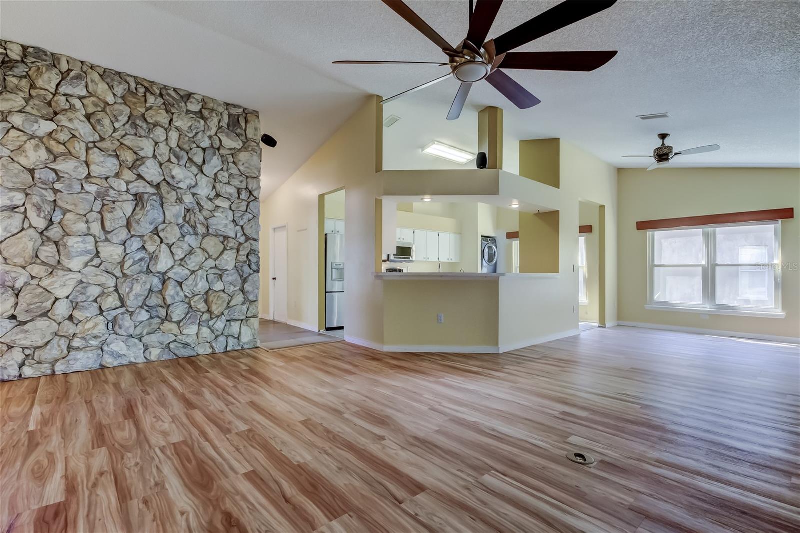 1795 BAYHILL DR — photo 6