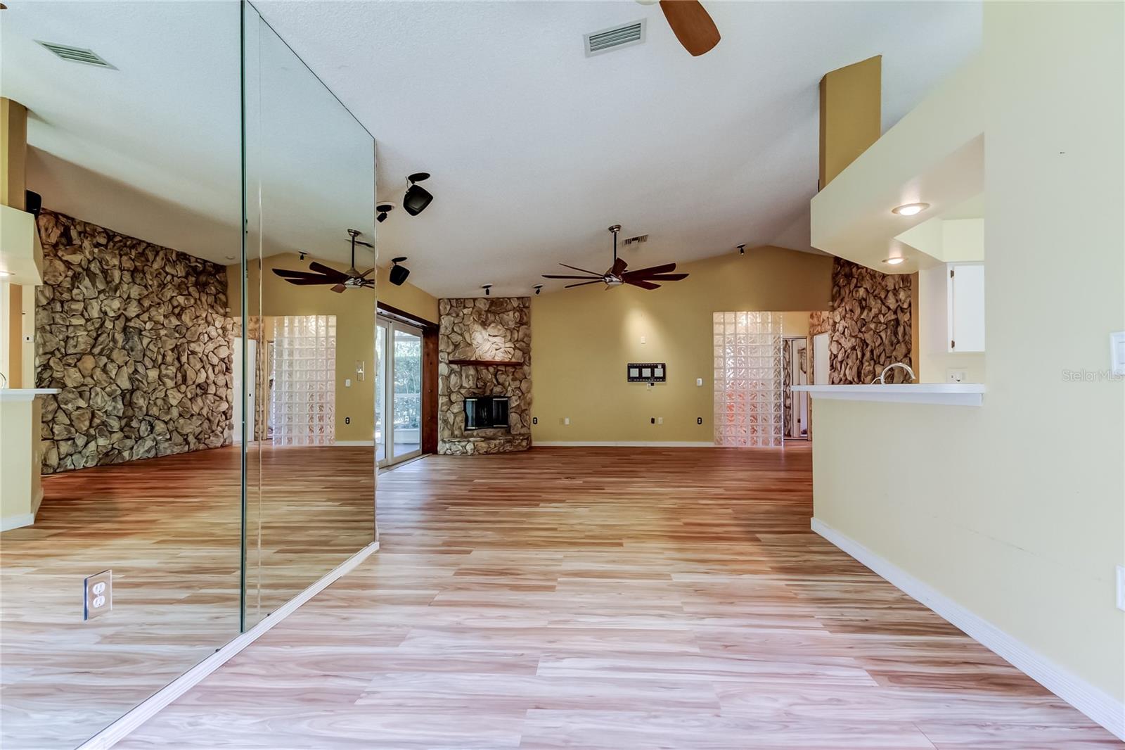 1795 BAYHILL DR — photo 16