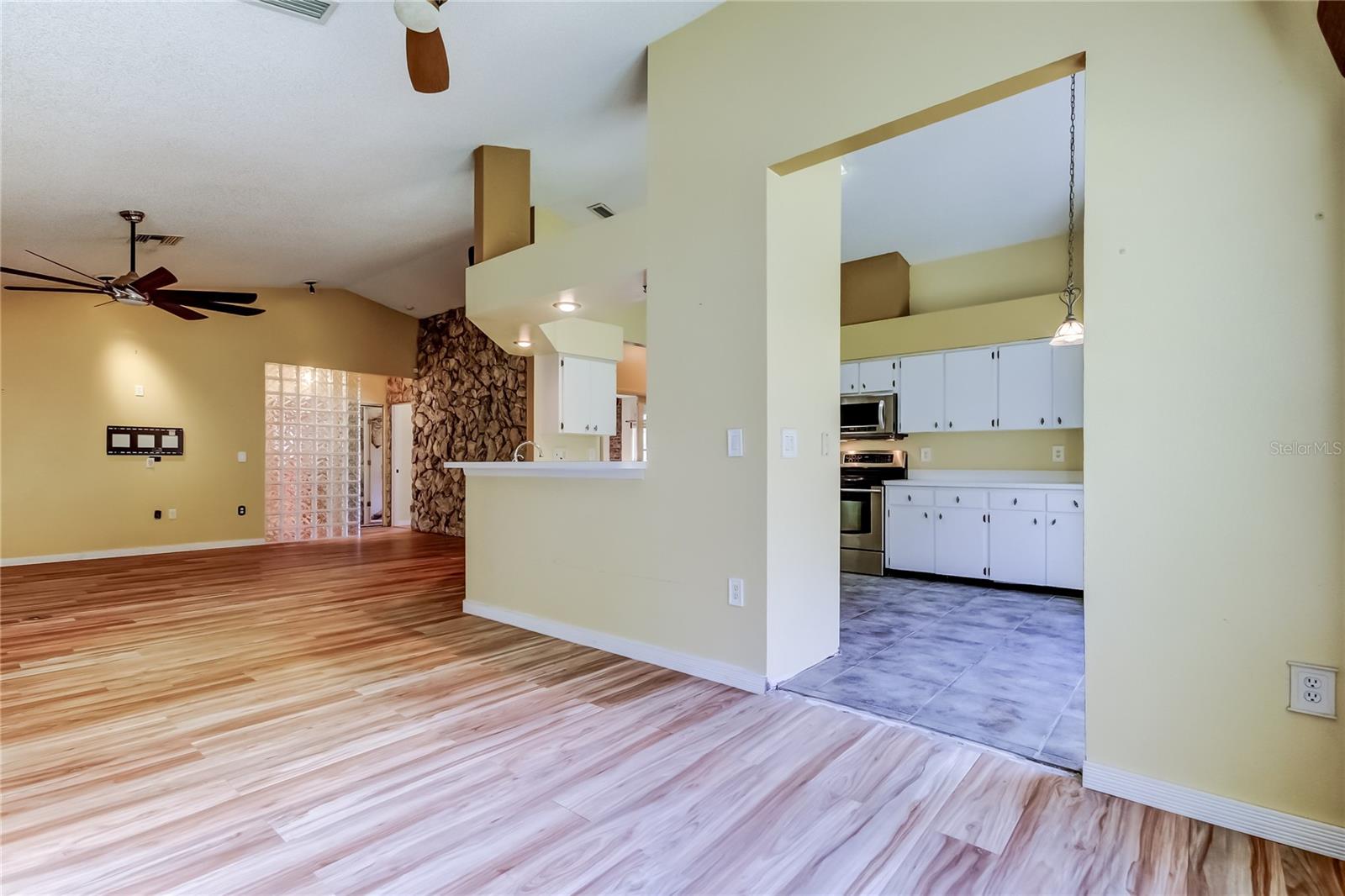 1795 BAYHILL DR — photo 18
