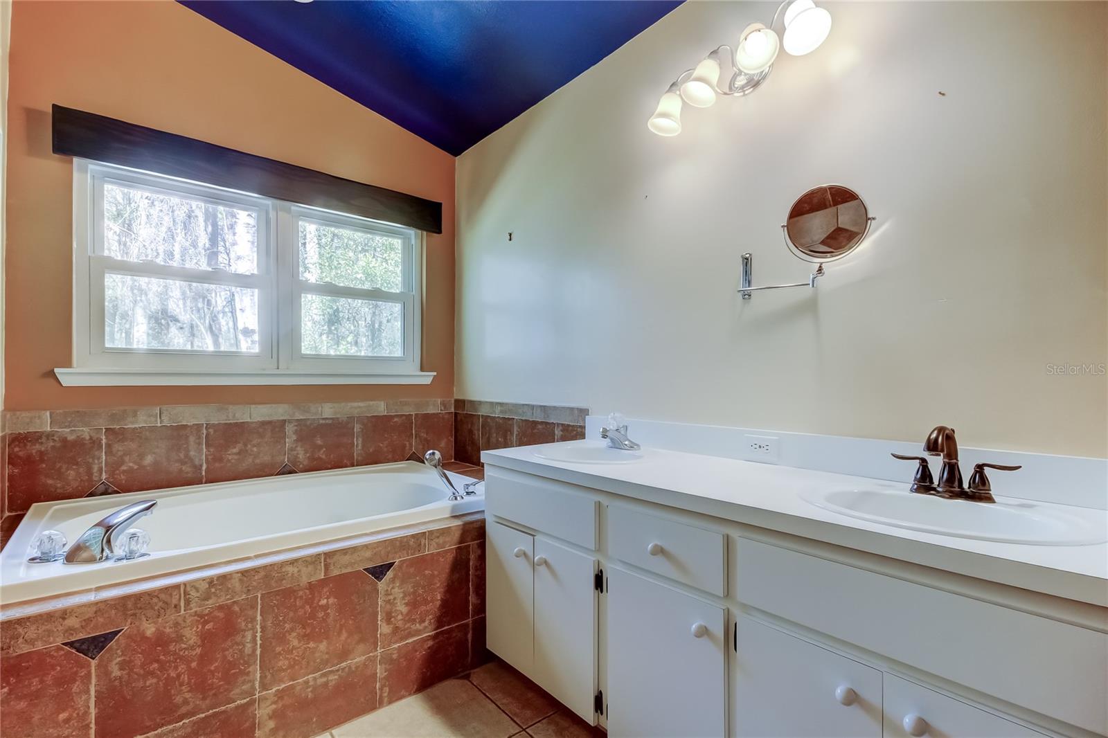 1795 BAYHILL DR — photo 33