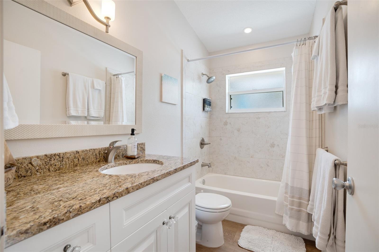2051 ROSELAWN ST — photo 30