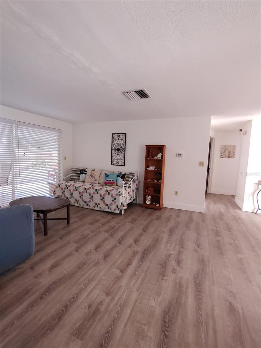 3425 RICHBORO DR — photo 2