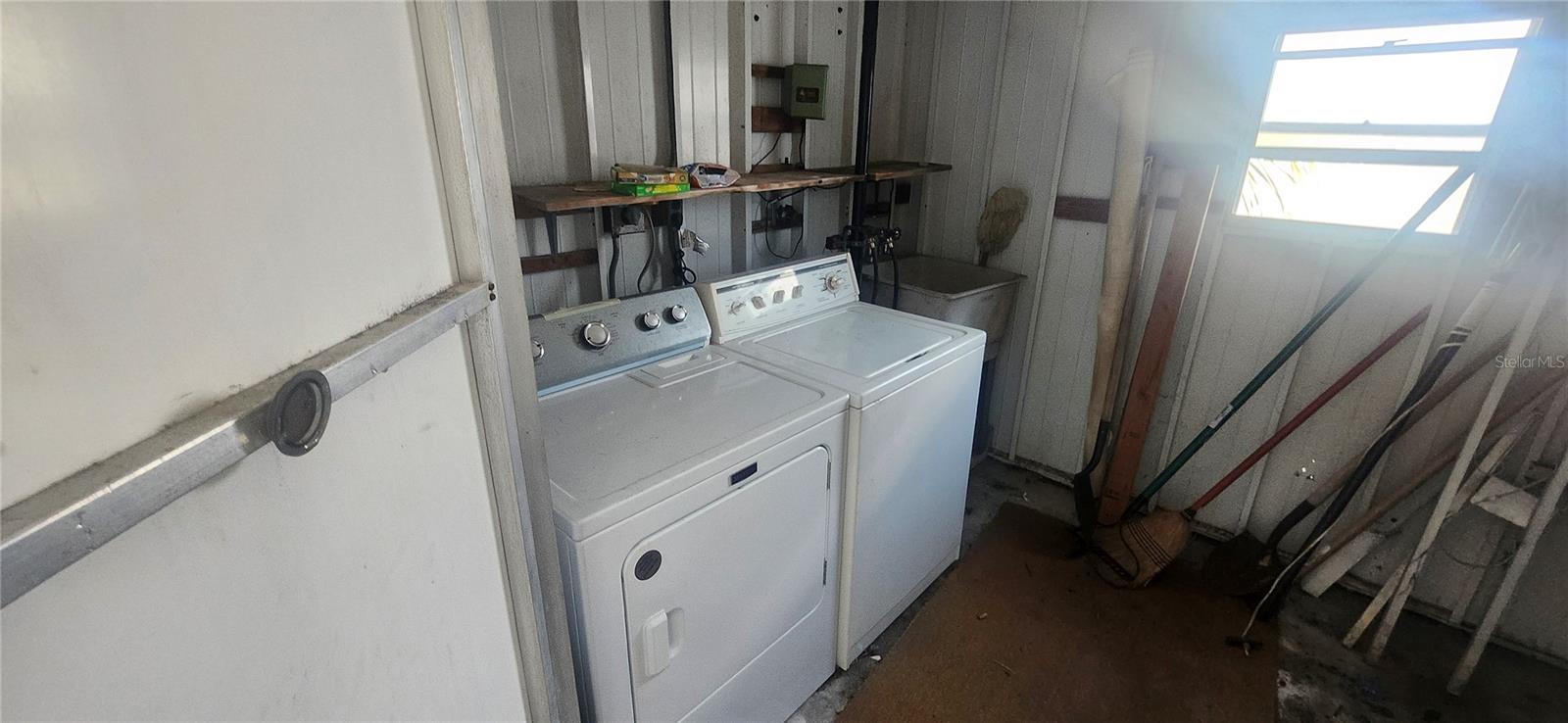 3229 TIKI DR — photo 43