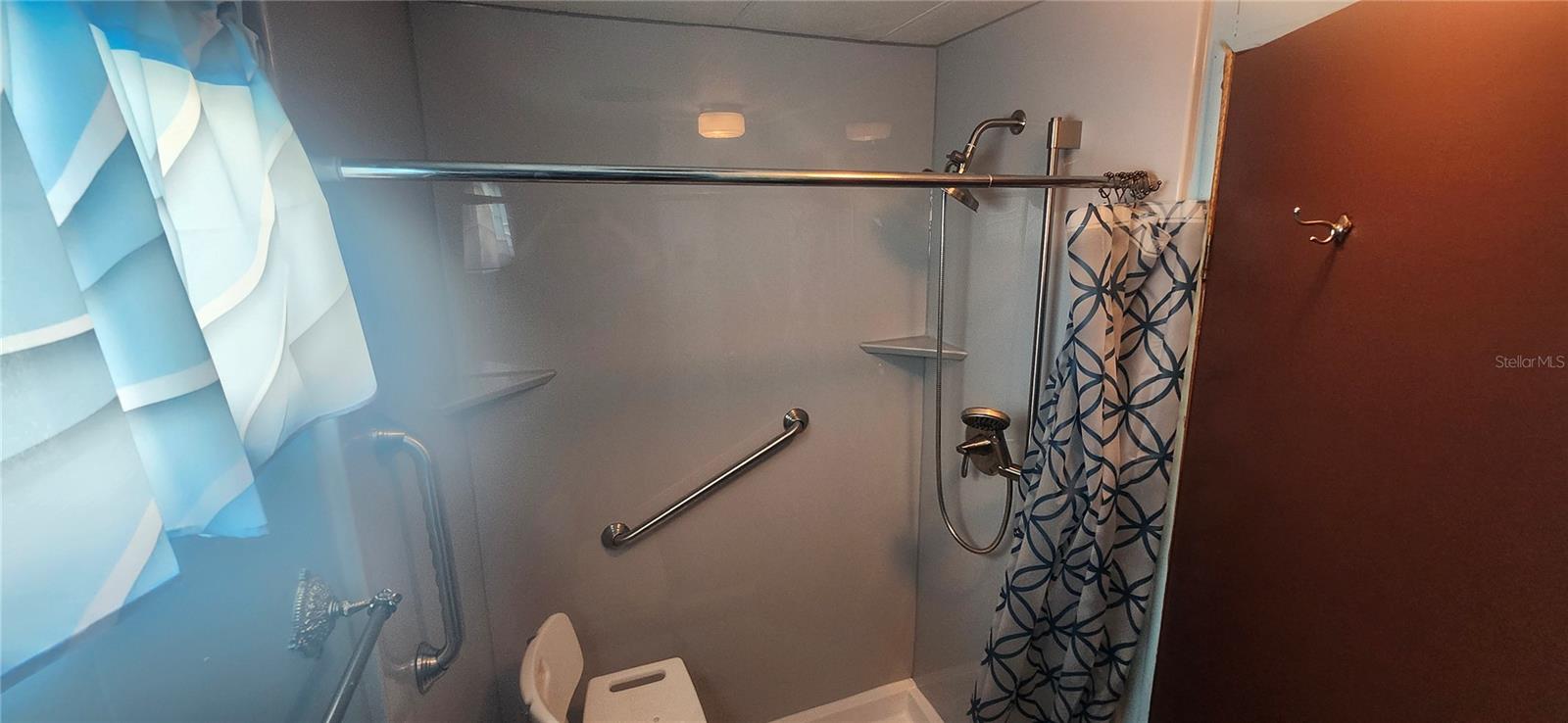 3229 TIKI DR — photo 14