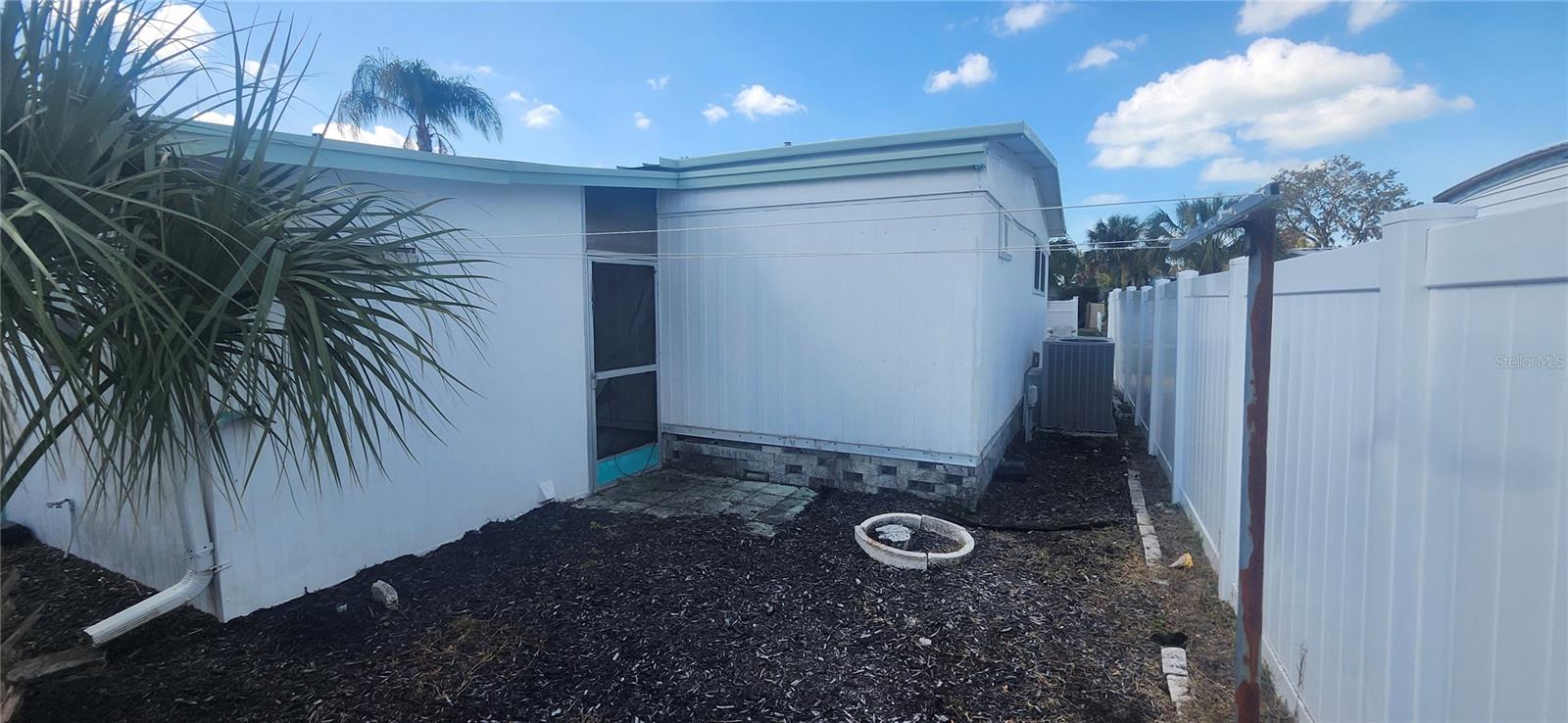 3229 TIKI DR — photo 33