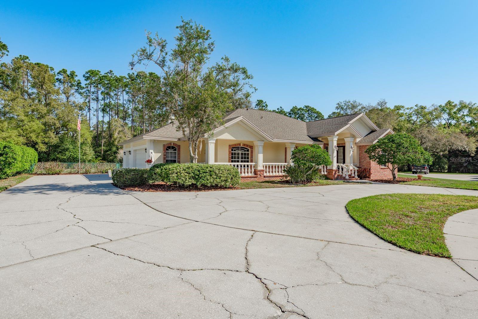 6207 CLAIRE DE LUNE CT — photo 4