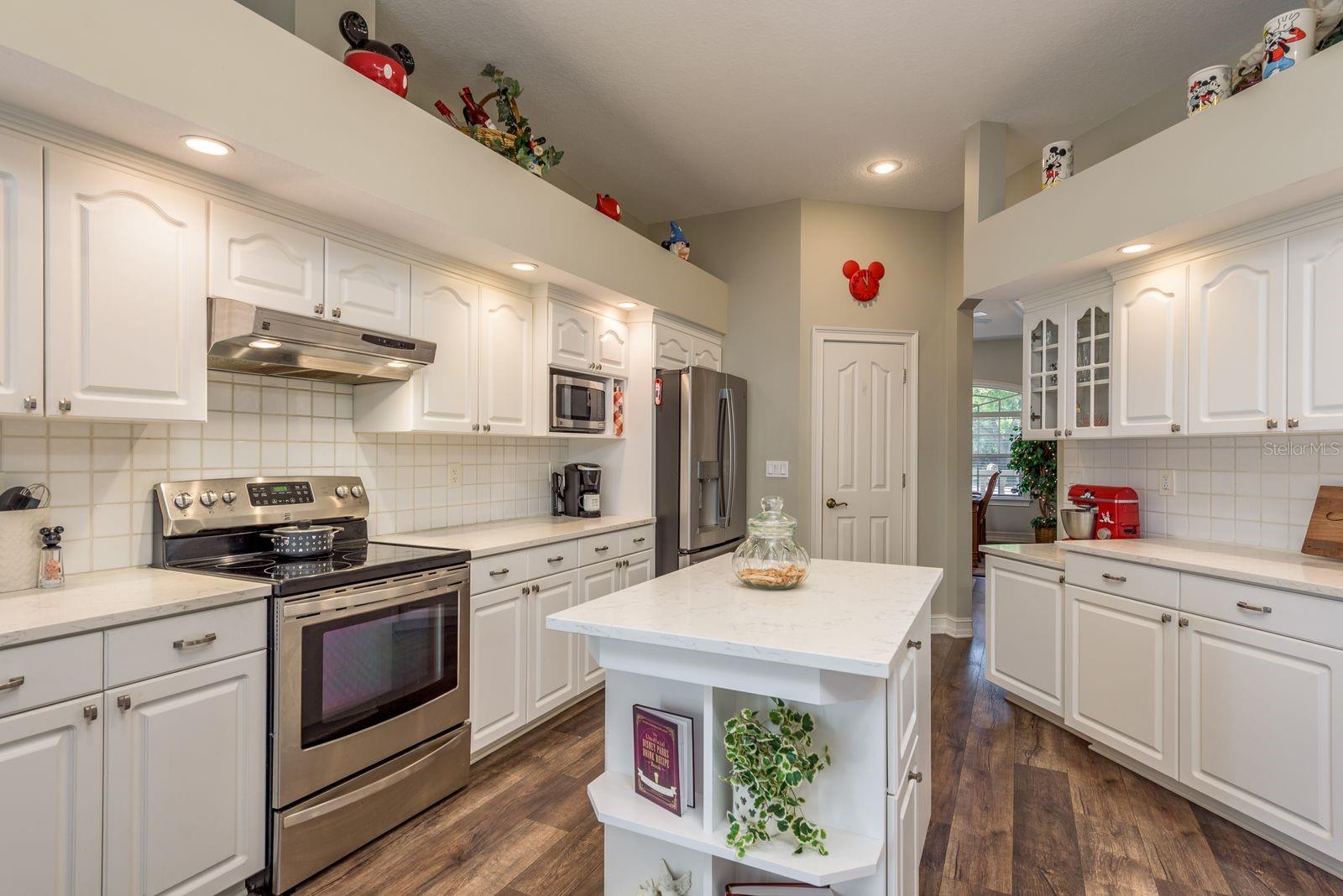 6207 CLAIRE DE LUNE CT — photo 24