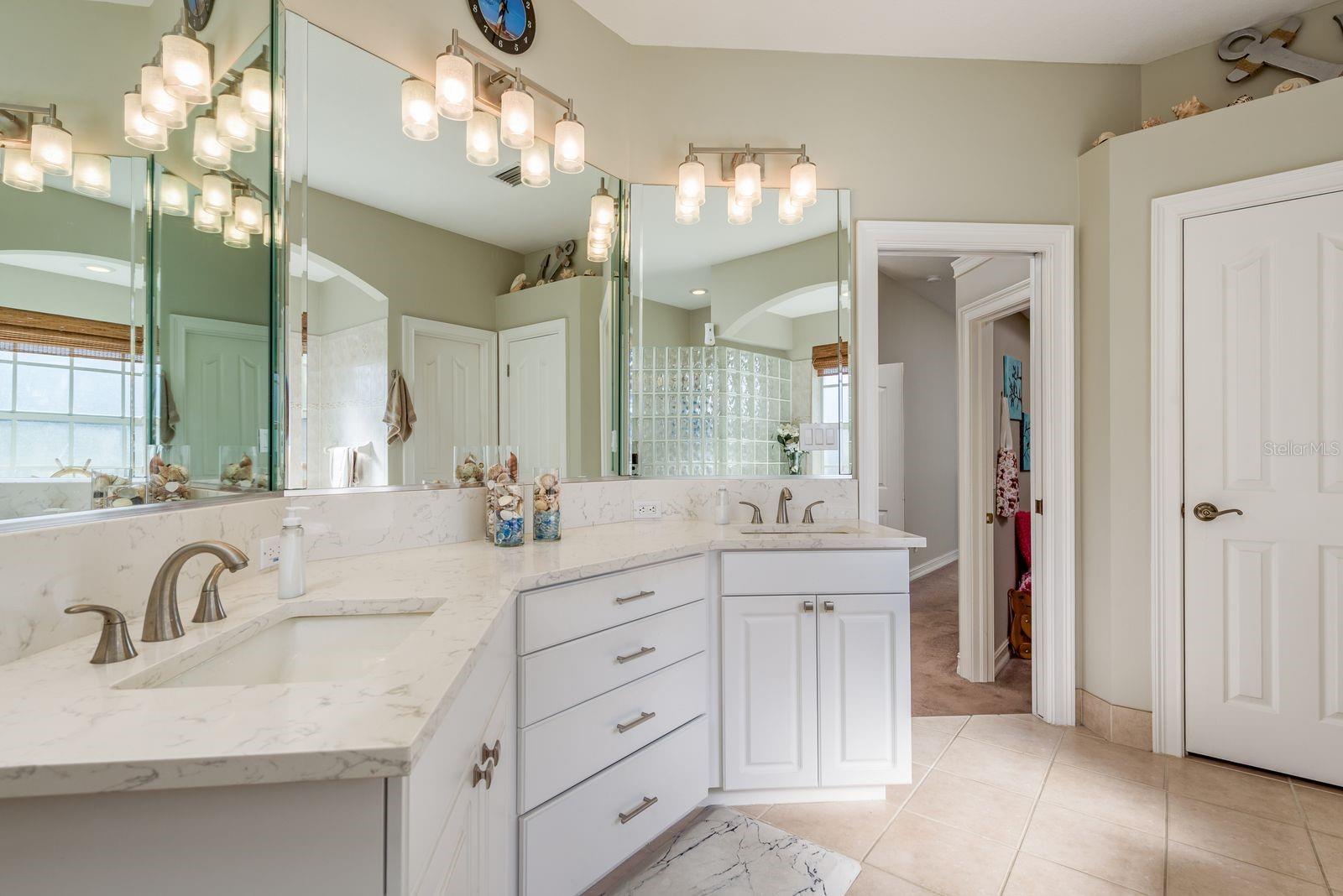 6207 CLAIRE DE LUNE CT — photo 31