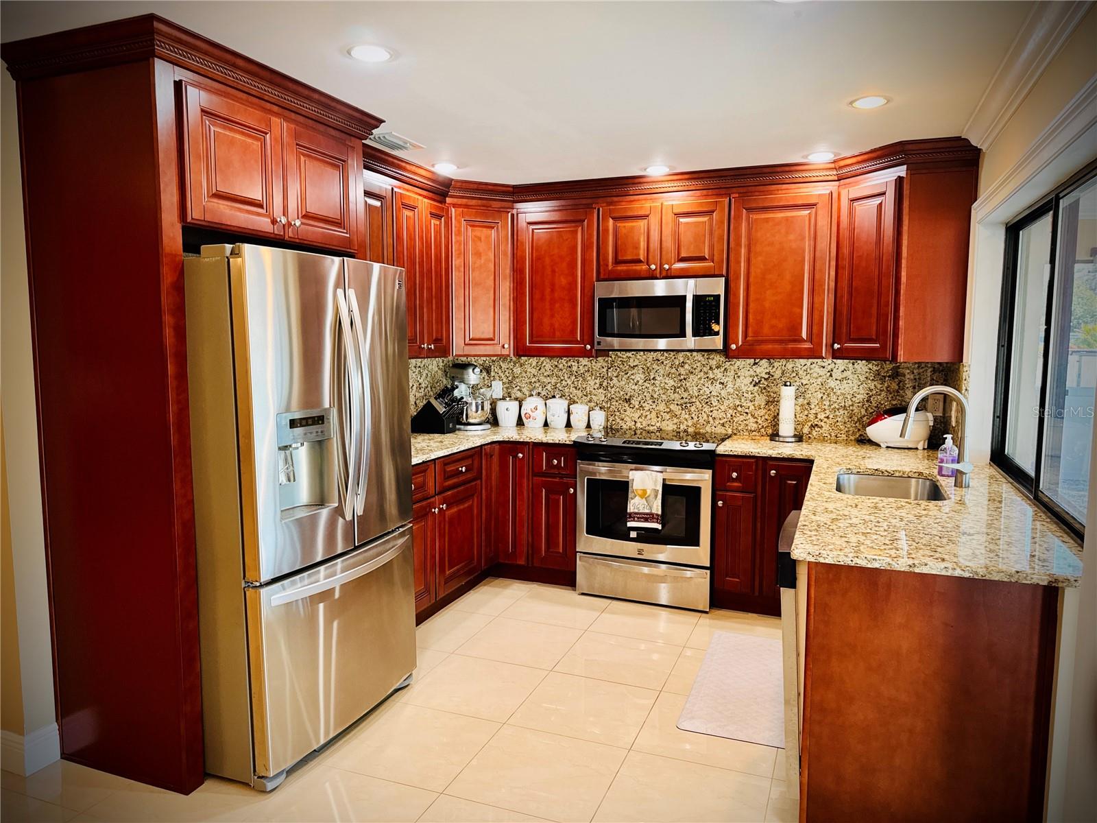 6512 MANILA PALM WAY — photo 16