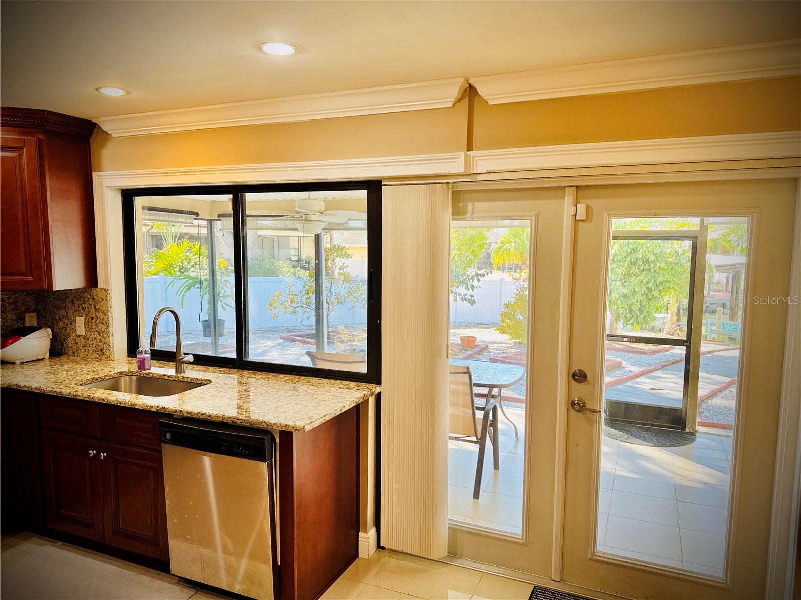 6512 MANILA PALM WAY — photo 17