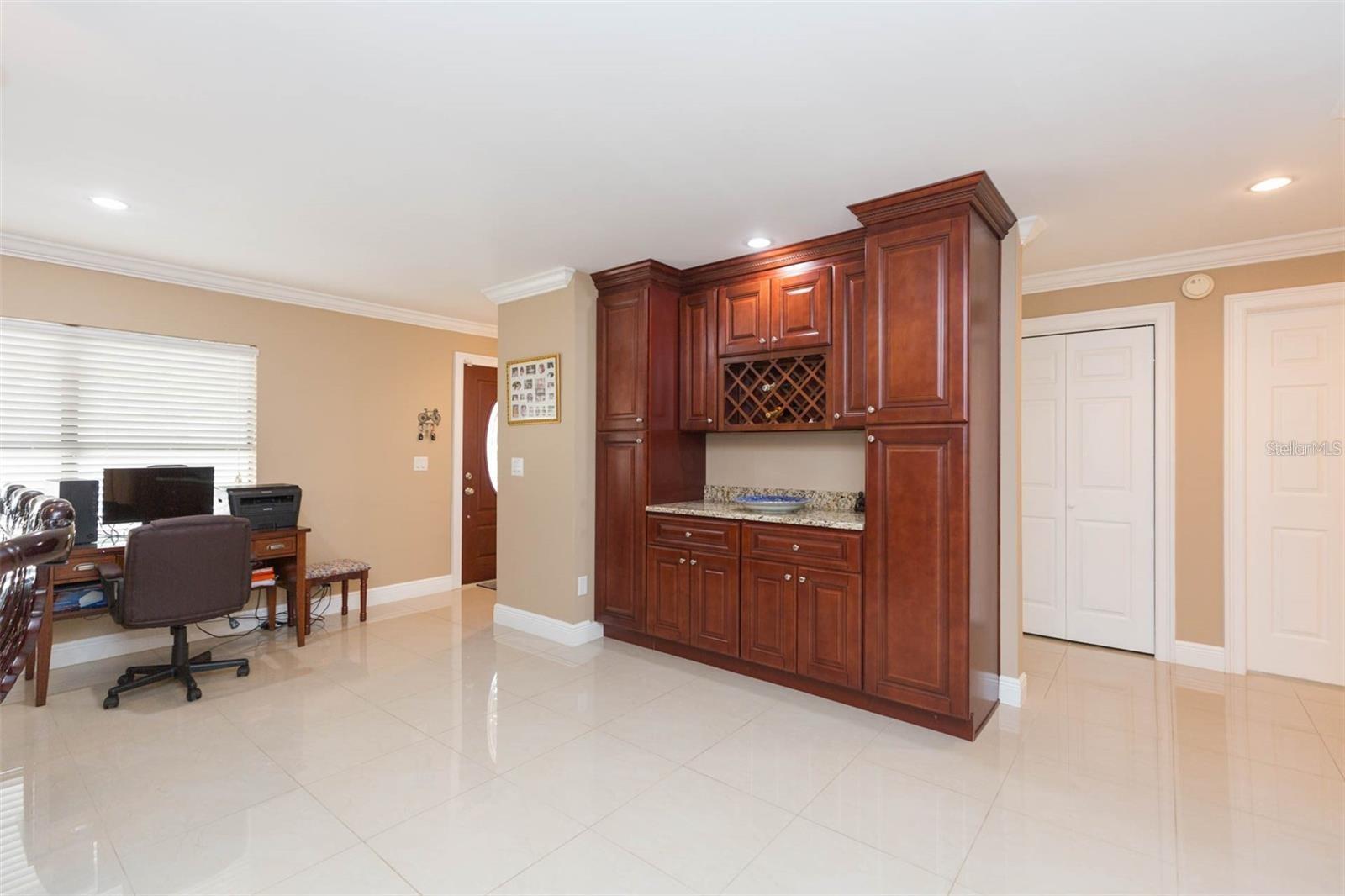 6512 MANILA PALM WAY — photo 8