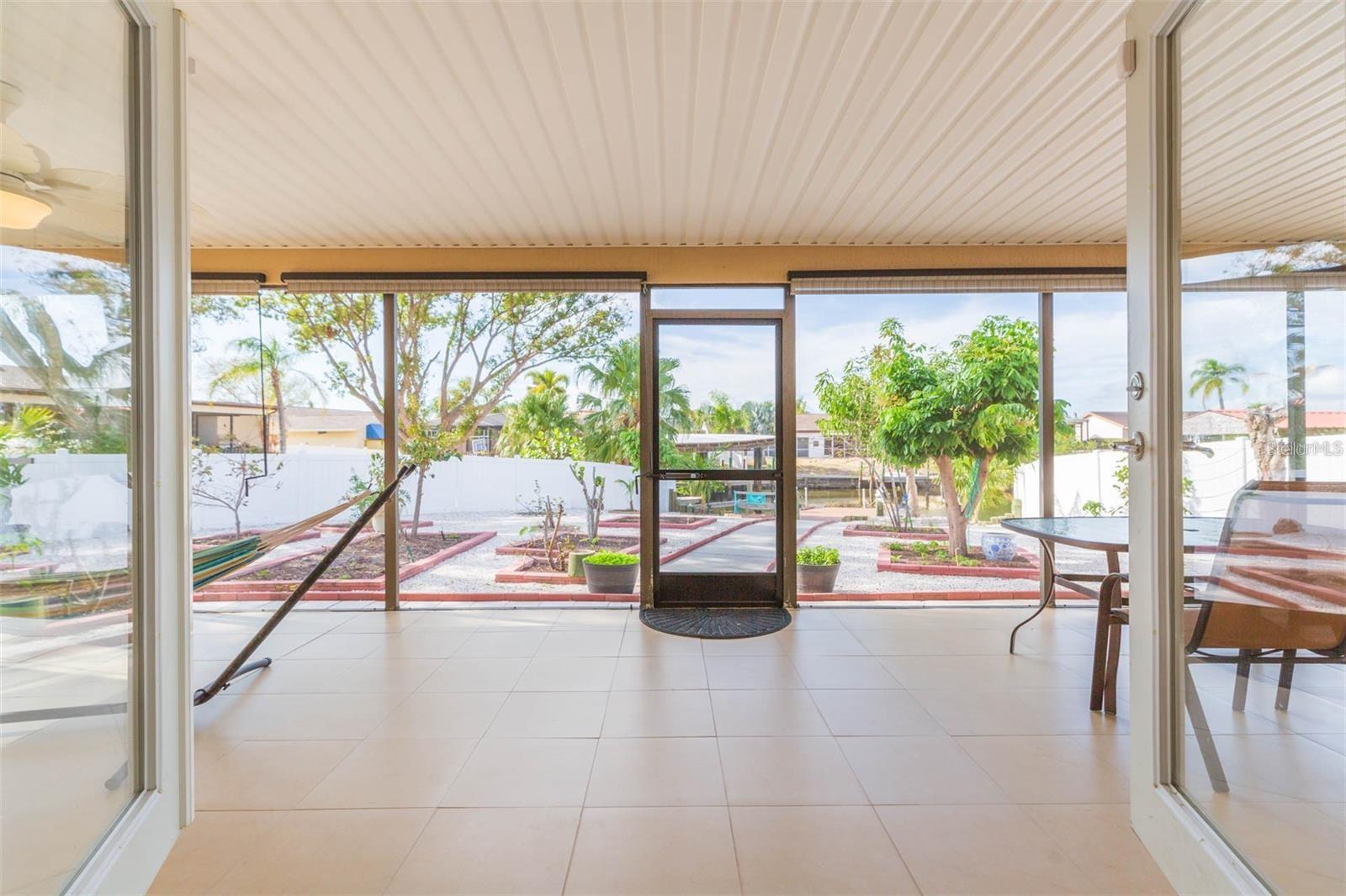6512 MANILA PALM WAY — photo 30