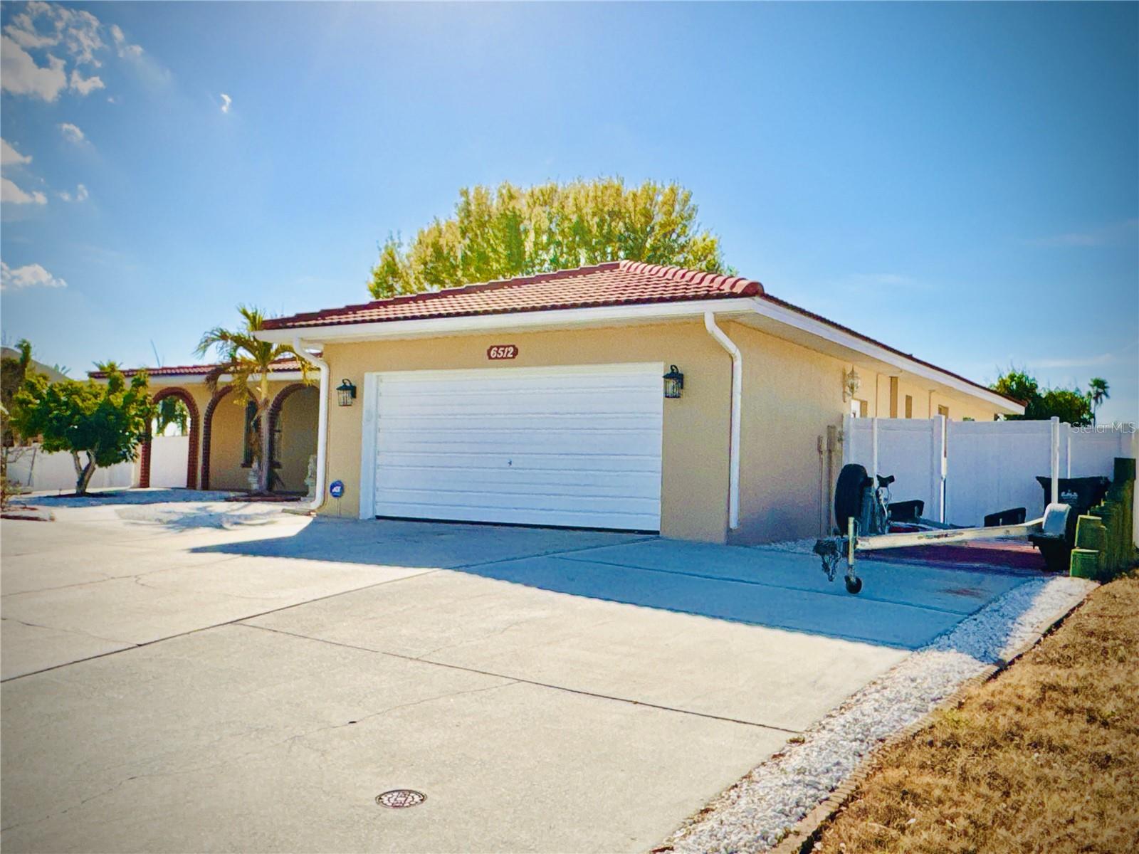 6512 MANILA PALM WAY — photo 4