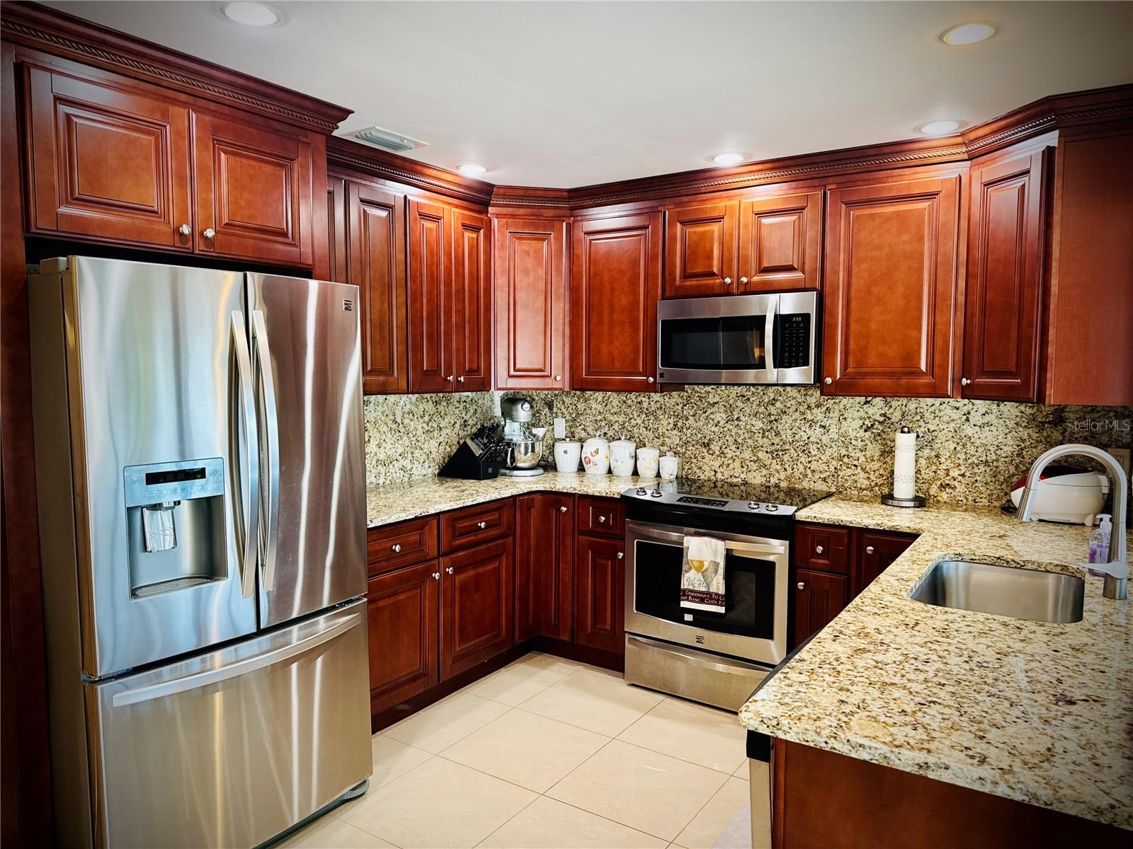 6512 MANILA PALM WAY — photo 14