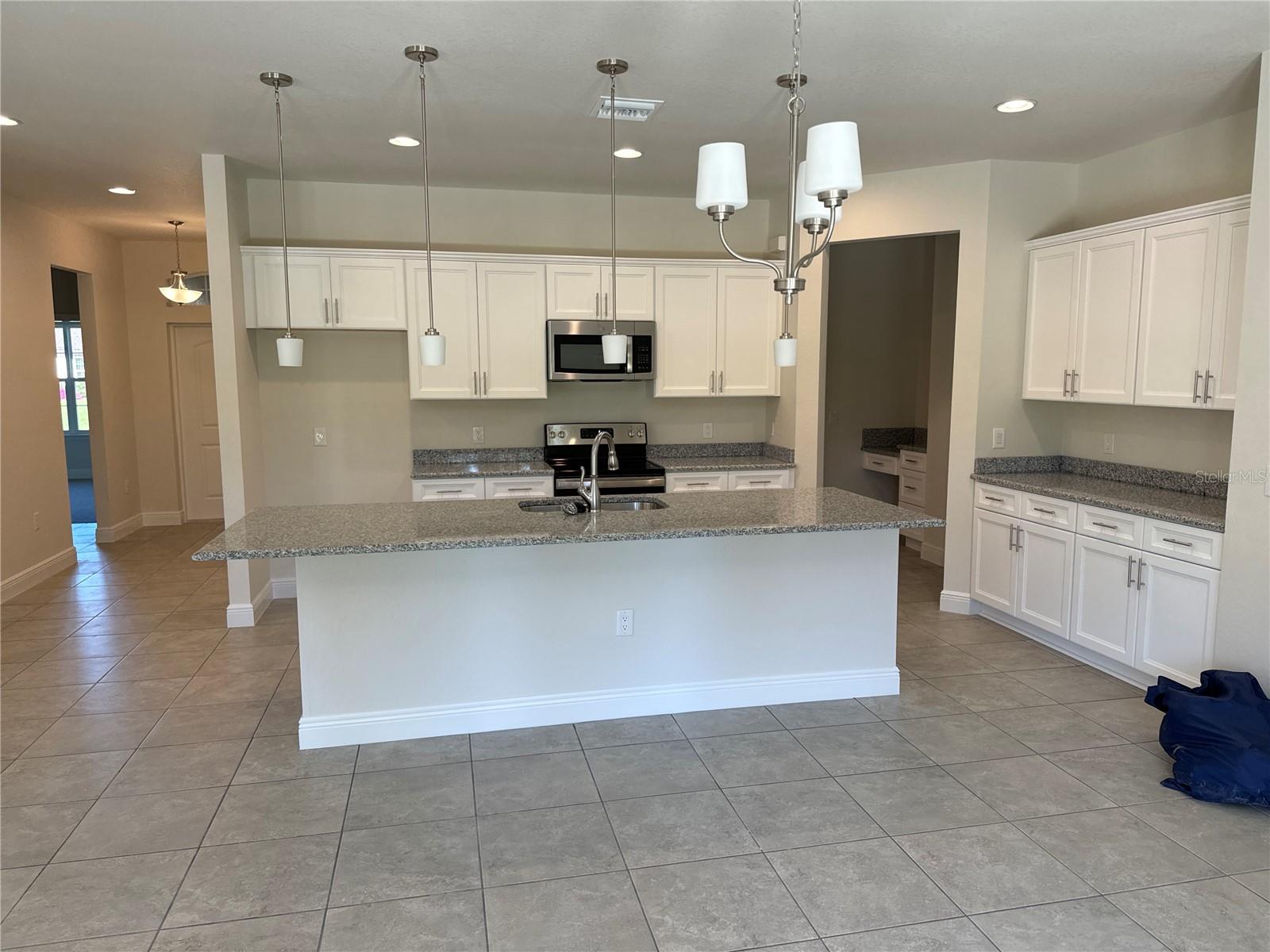 1409 MARJORIE LN — photo 8