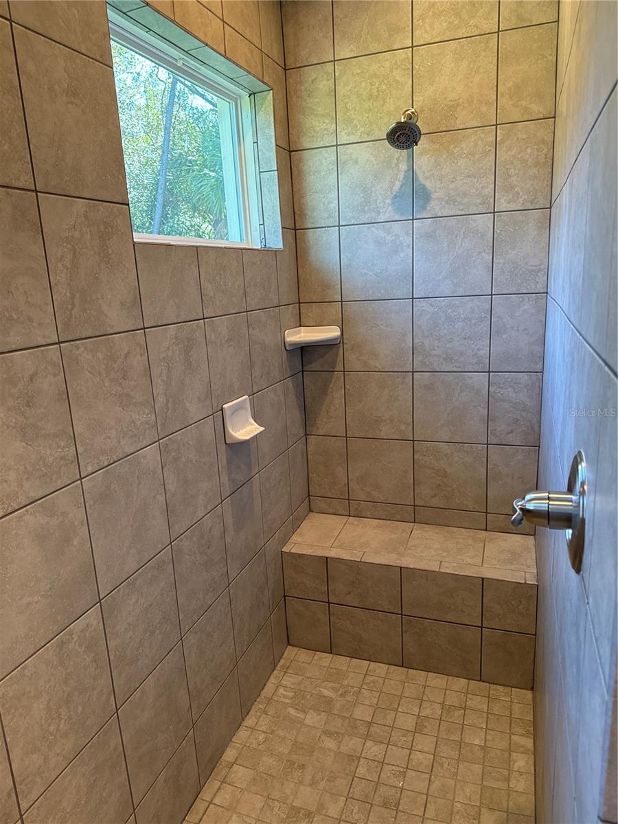 1409 MARJORIE LN — photo 4