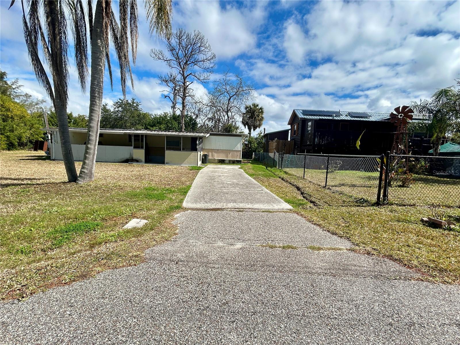 6116 COUNTRYMAN LN — photo 2
