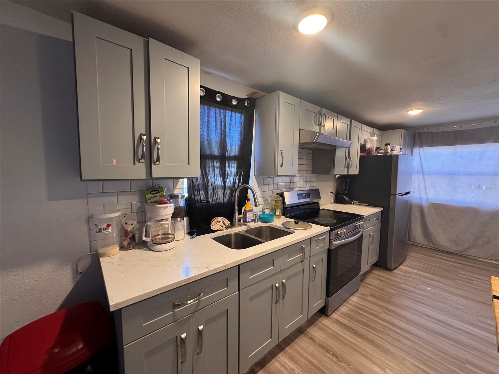 7647 SHANNON LN — photo 6