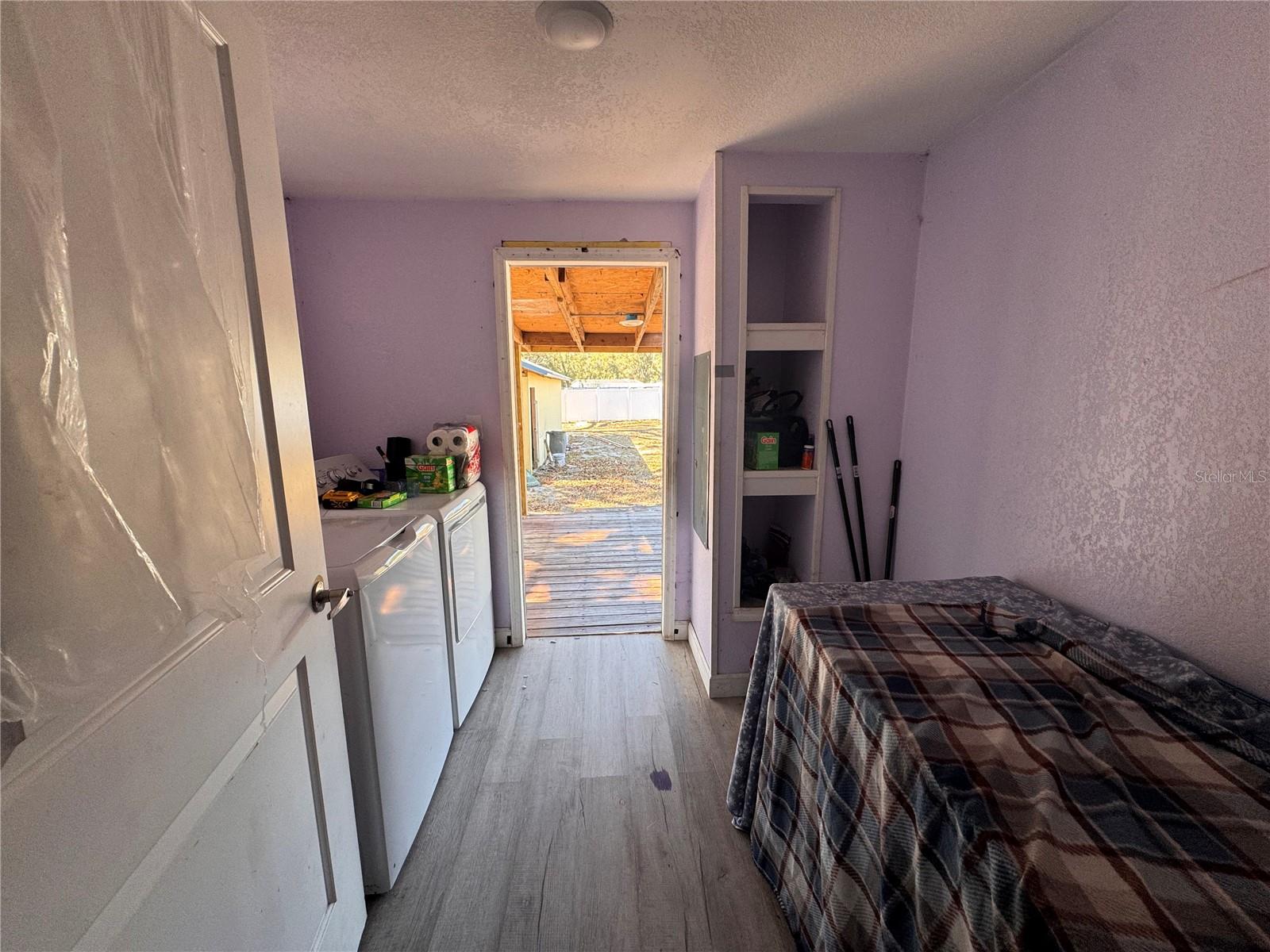 7647 SHANNON LN — photo 20