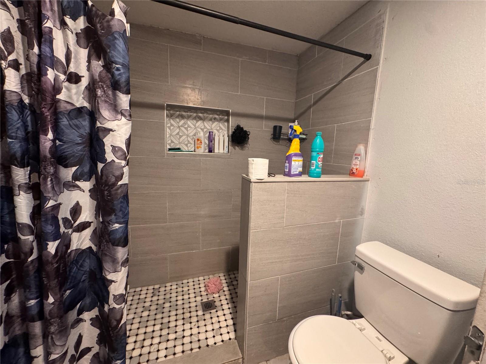 7647 SHANNON LN — photo 12
