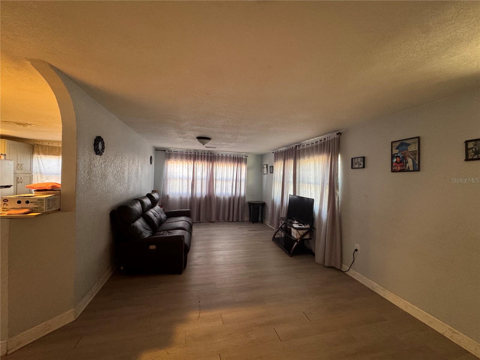 7647 SHANNON LN — photo 4