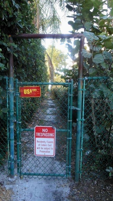 600 JUNGLE QUEEN WAY — photo 3