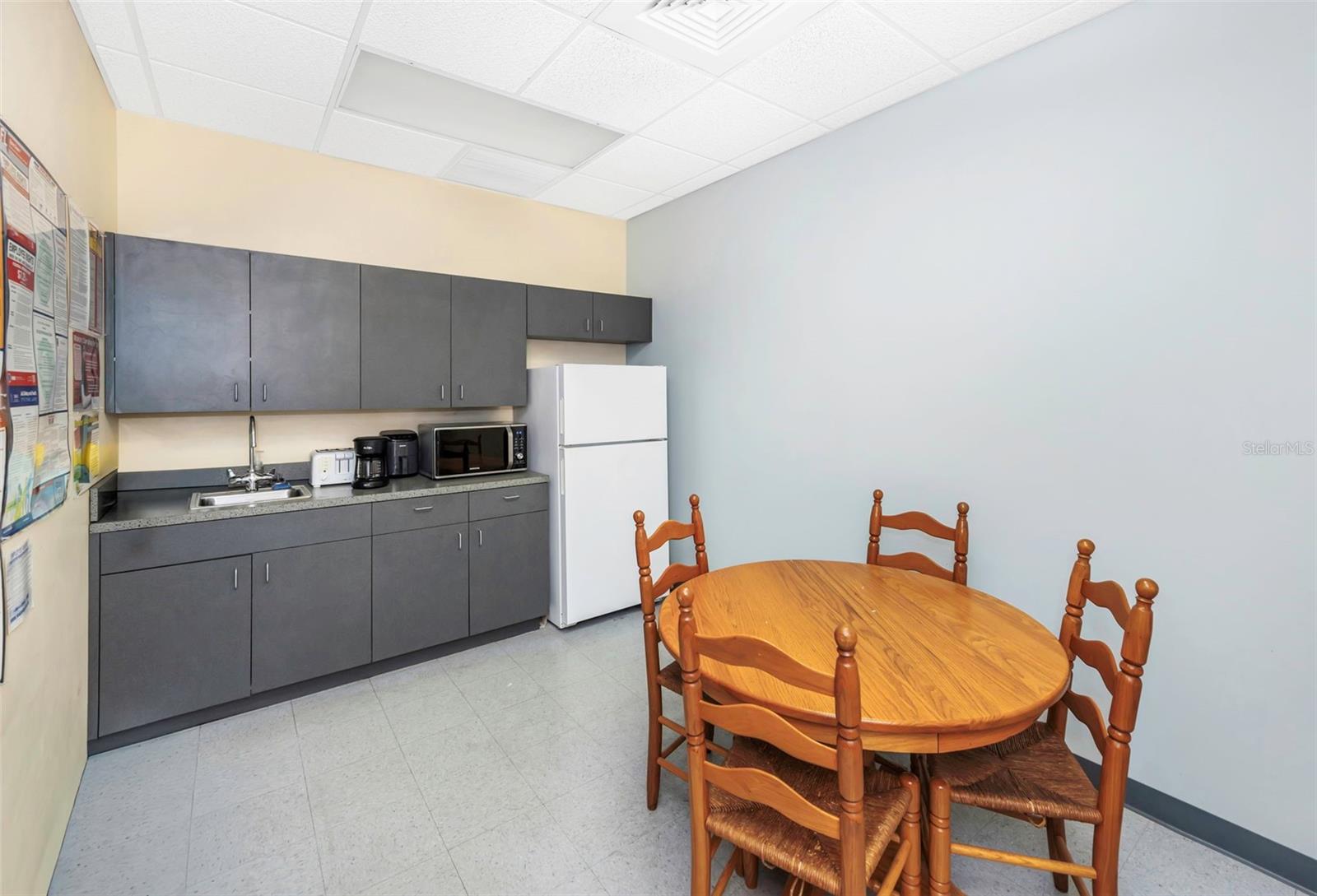 2346 DREW ST #1F — photo 3