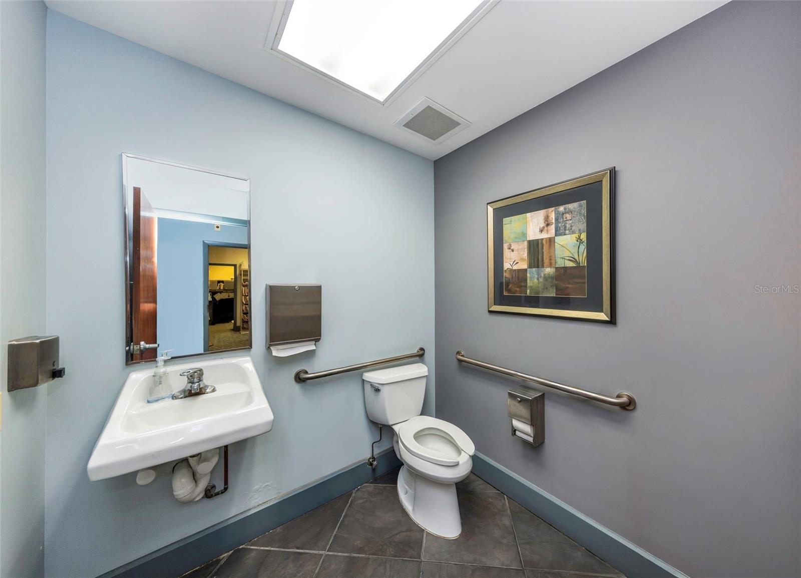 2346 DREW ST #1F — photo 36
