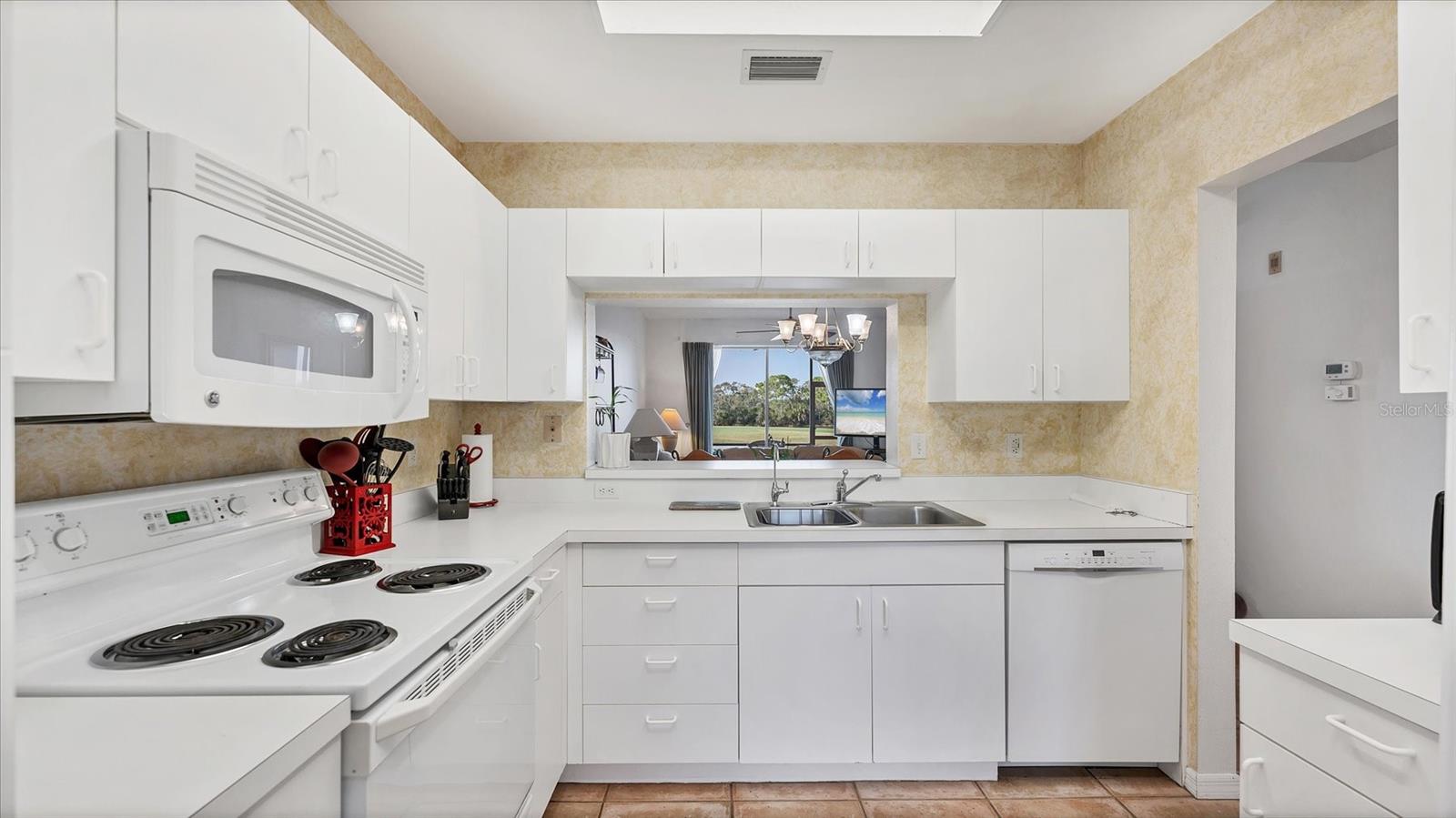9610 CLUB SOUTH CIR #4106 — photo 9