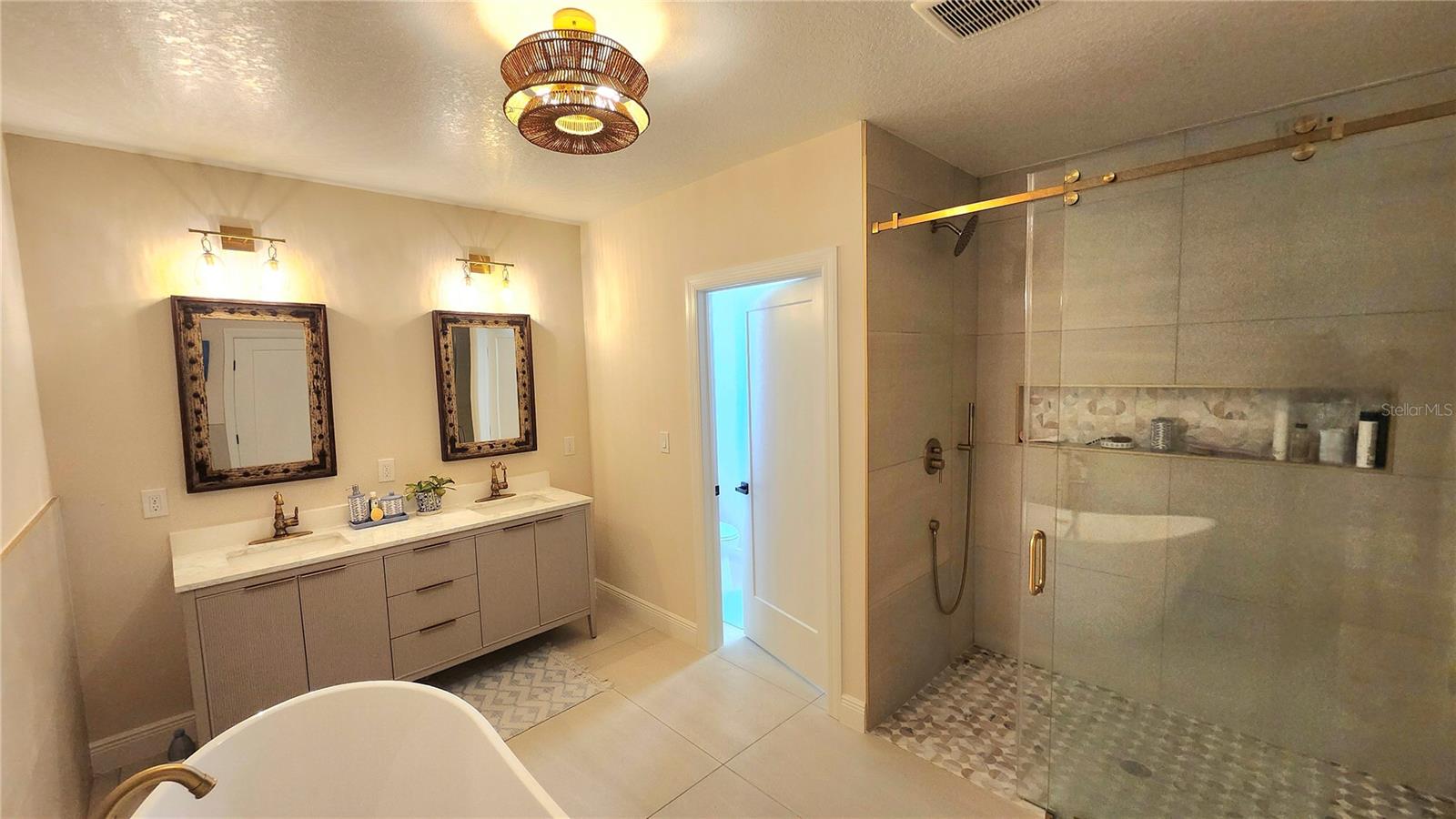 5324 JOBETH DR — photo 43