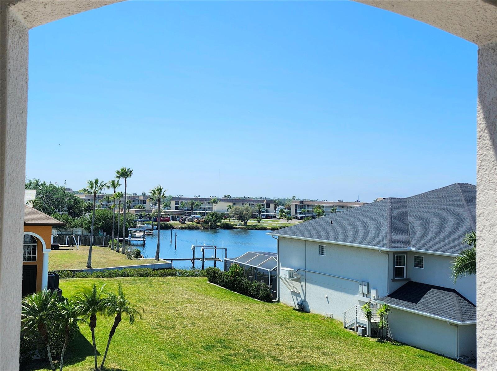 5324 JOBETH DR — photo 38