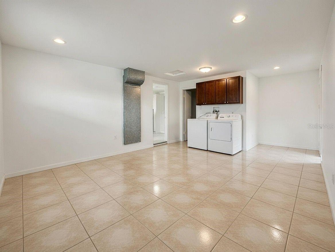 4033 NEWCASTLE DR — photo 12