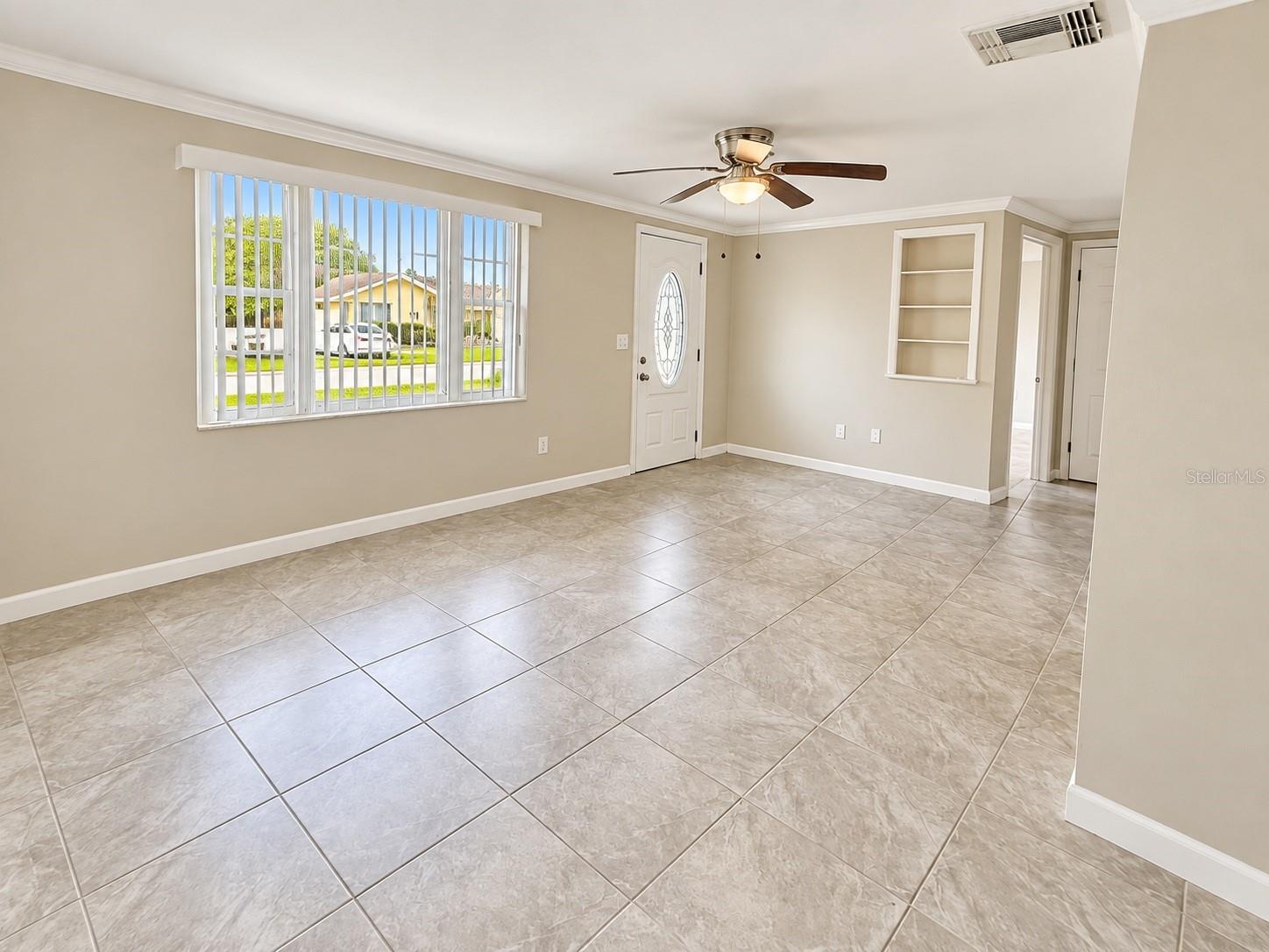 4033 NEWCASTLE DR — photo 7