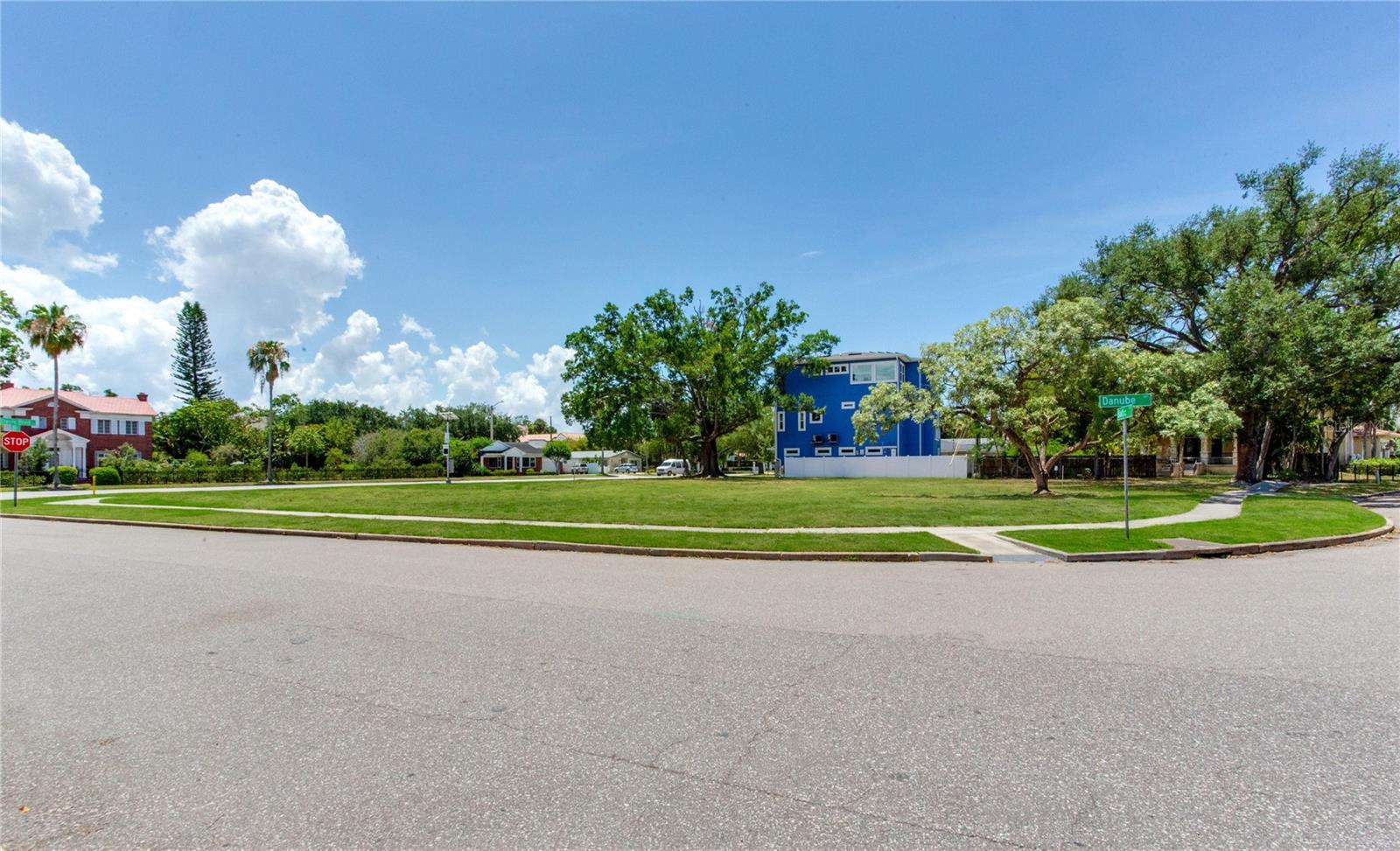116 W DAVIS BLVD — photo 11
