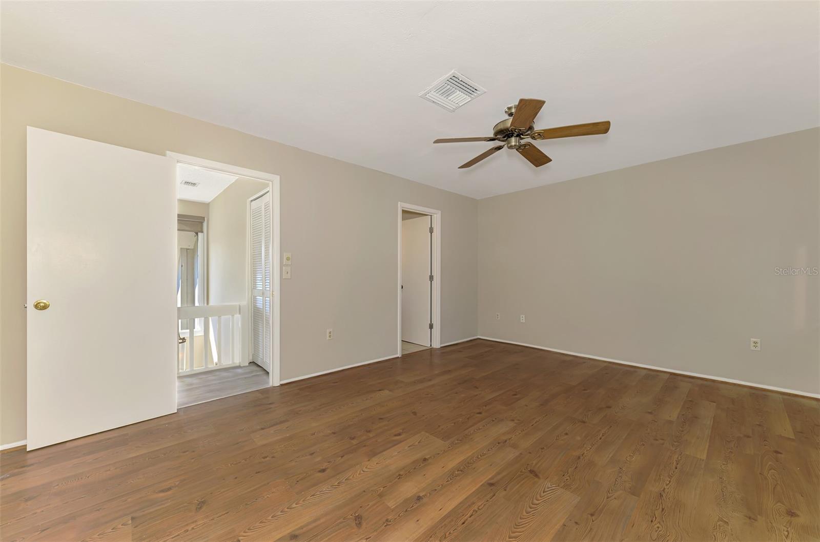 984 N BENEVA RD #T7 — photo 27