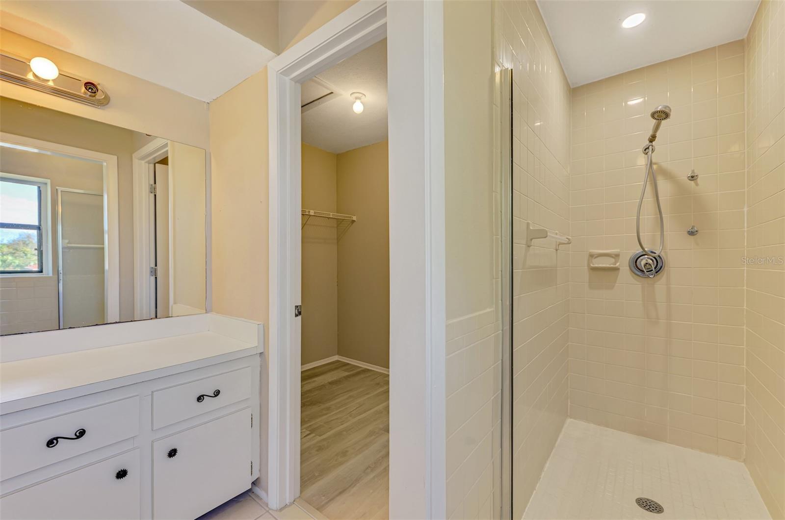984 N BENEVA RD #T7 — photo 32
