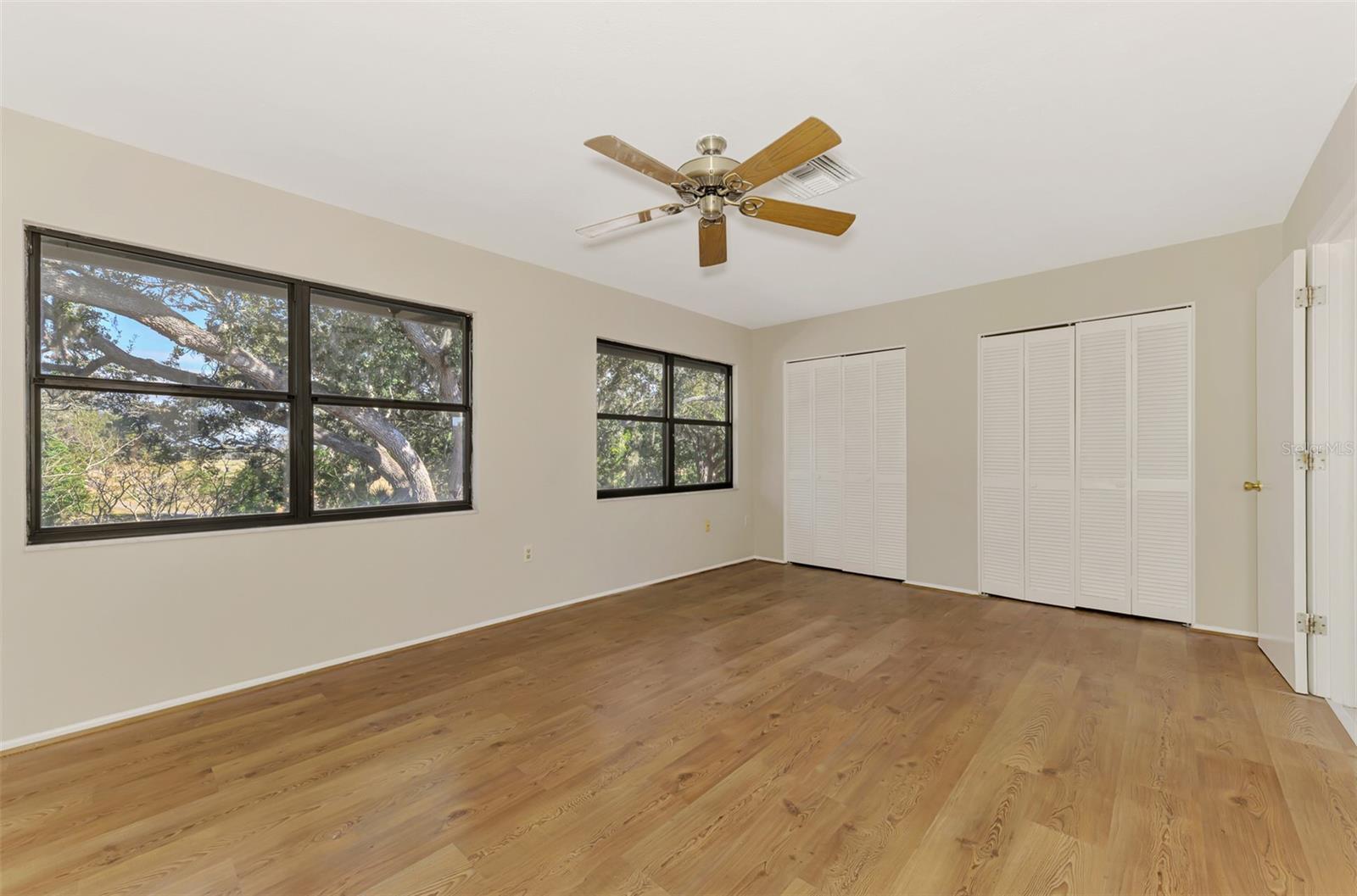 984 N BENEVA RD #T7 — photo 29