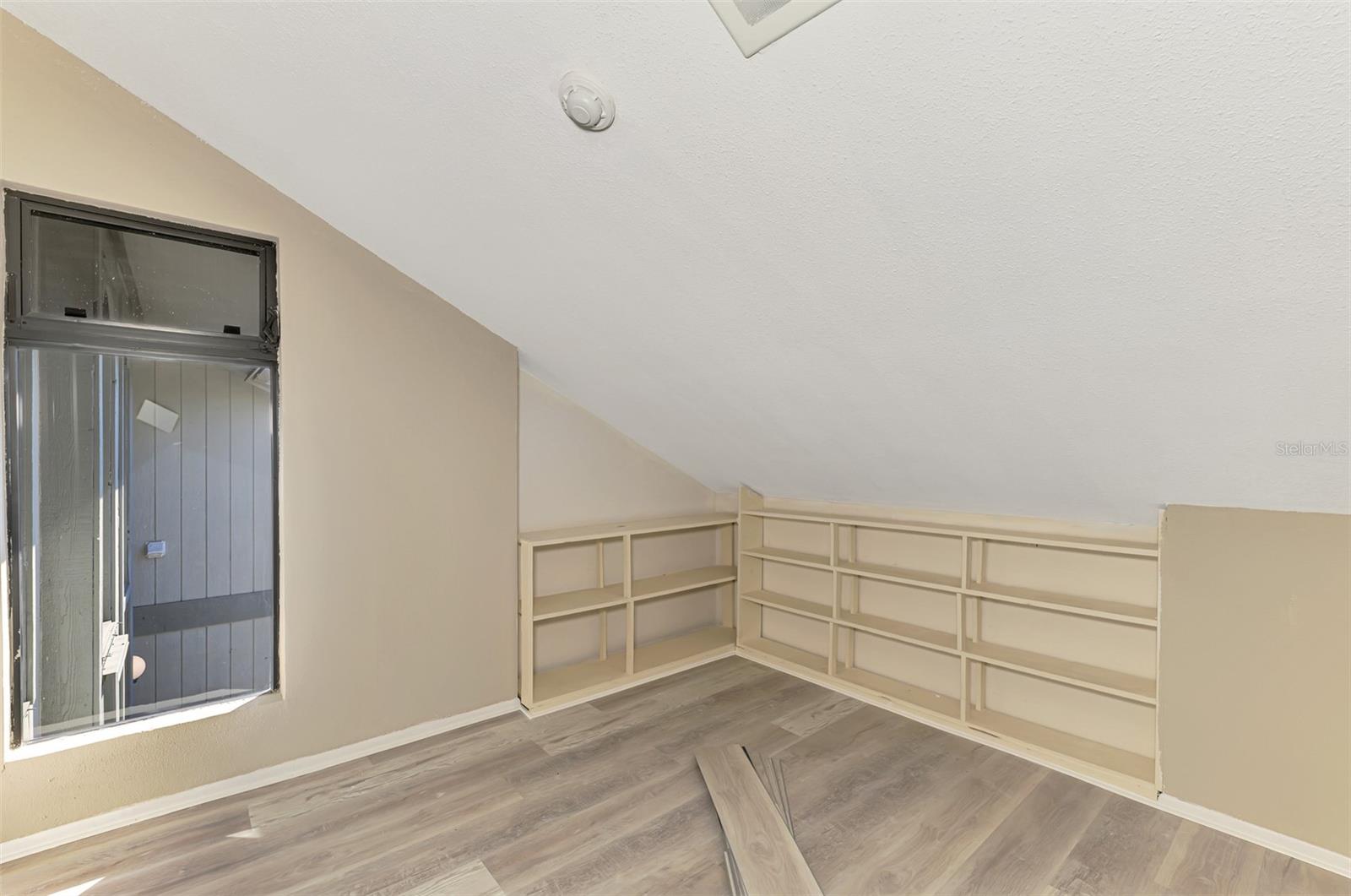 984 N BENEVA RD #T7 — photo 34