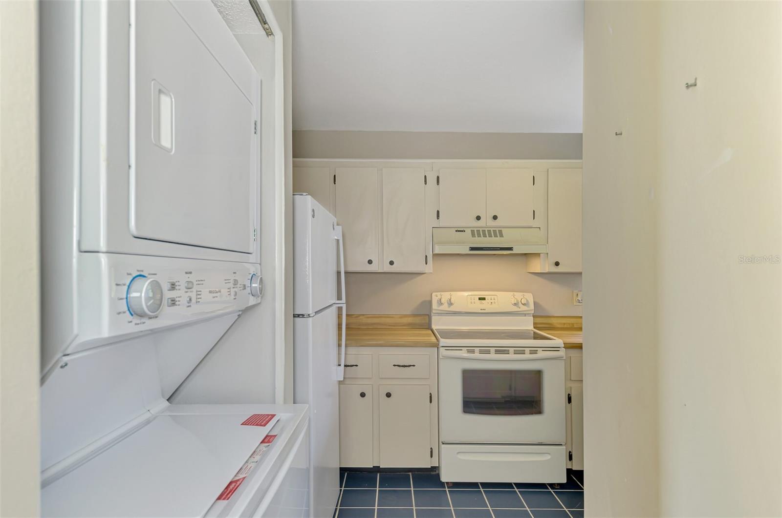 984 N BENEVA RD #T7 — photo 16
