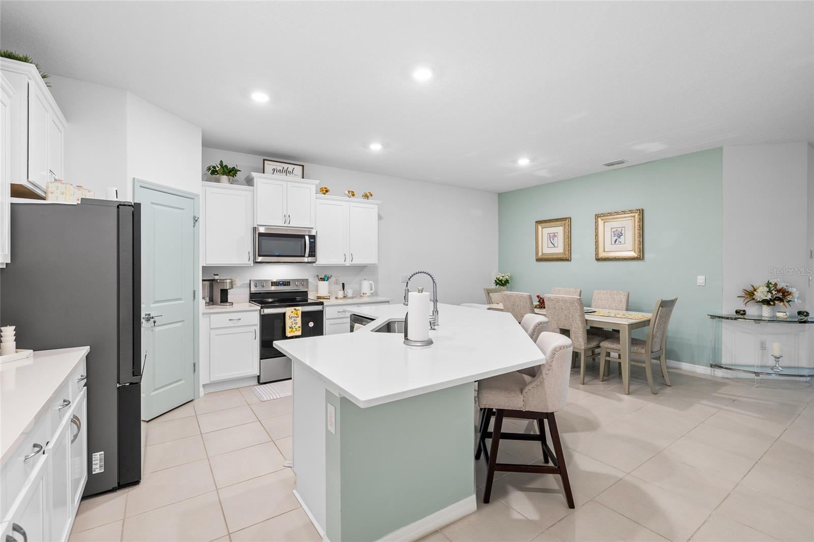 8498 BOLD CYPRESS LN — photo 10