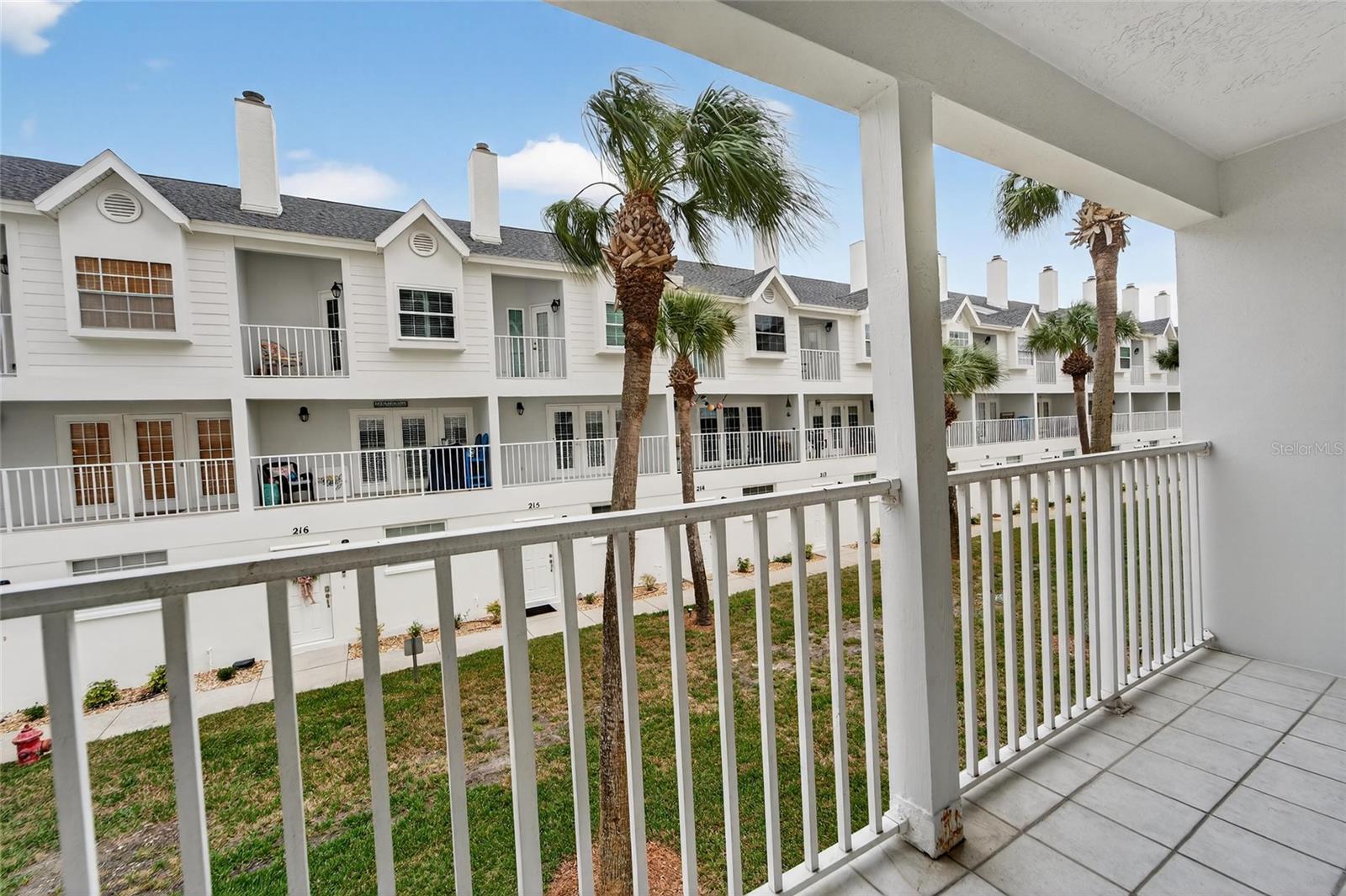 17960 GULF BLVD #119 — photo 31