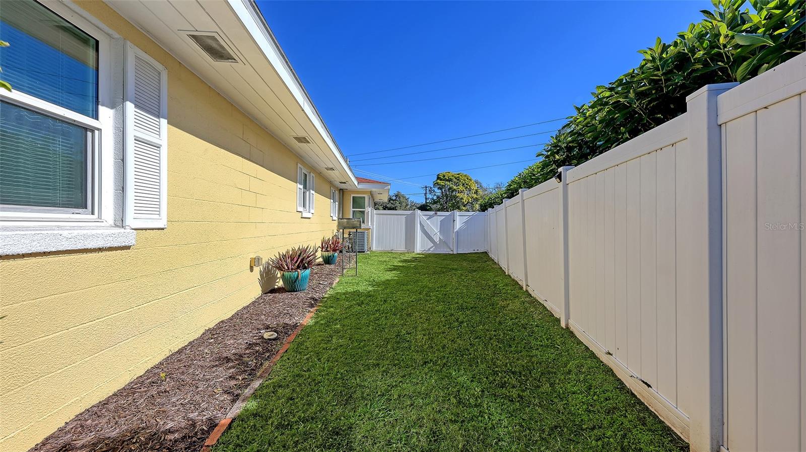 844 MAGELLAN DR — photo 34