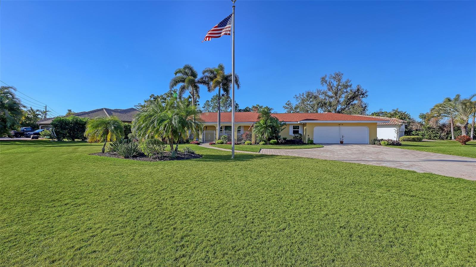 844 MAGELLAN DR — photo 2