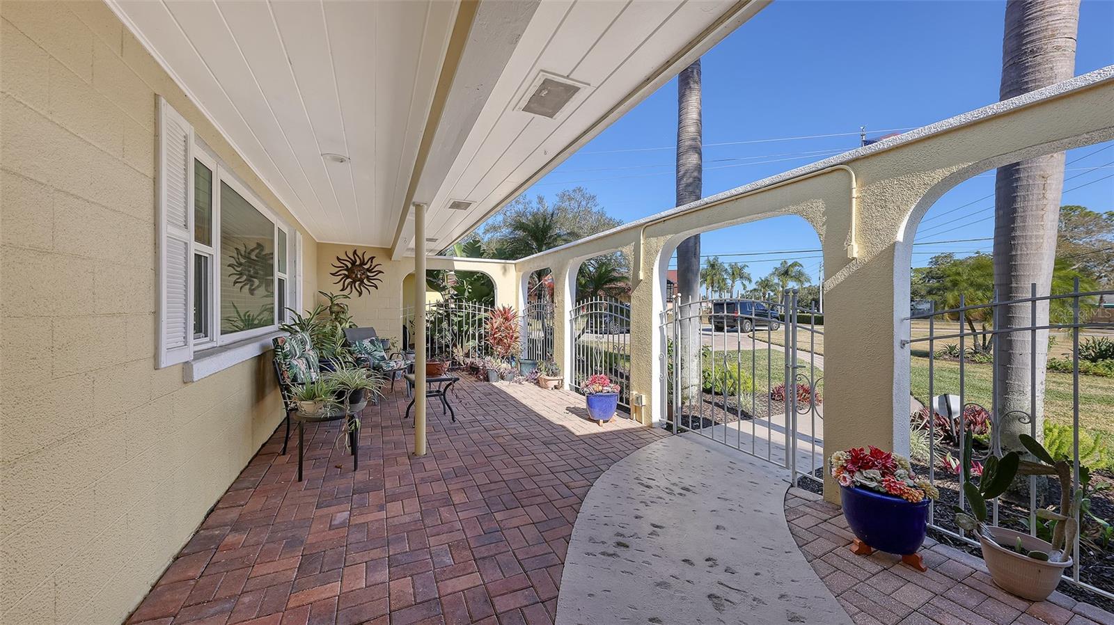 844 MAGELLAN DR — photo 4