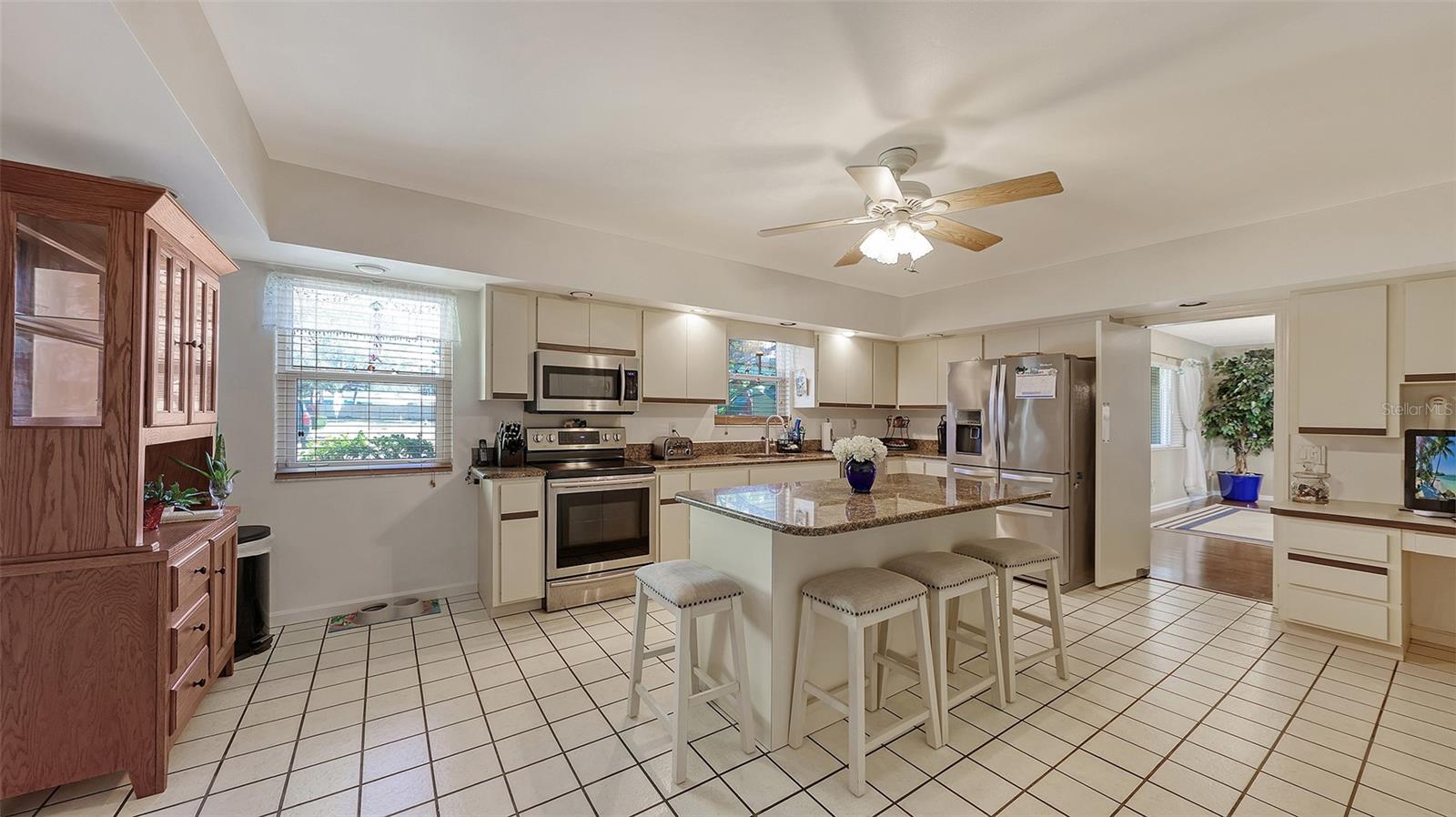 844 MAGELLAN DR — photo 23