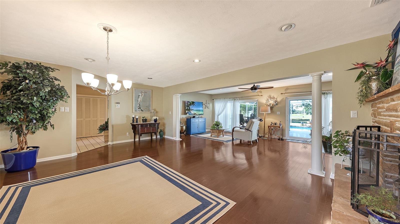 844 MAGELLAN DR — photo 15
