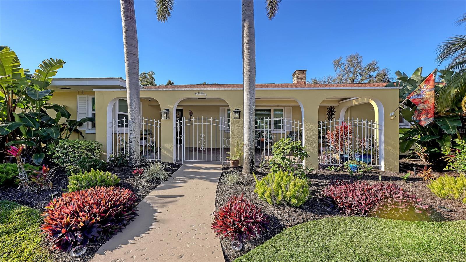 844 MAGELLAN DR — photo 3