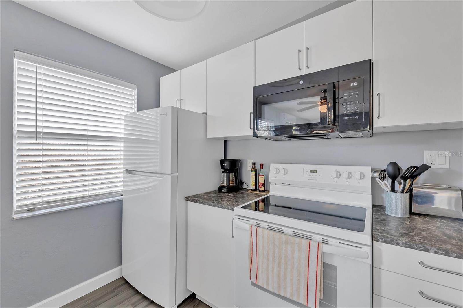 2305 NOVUS ST — photo 19