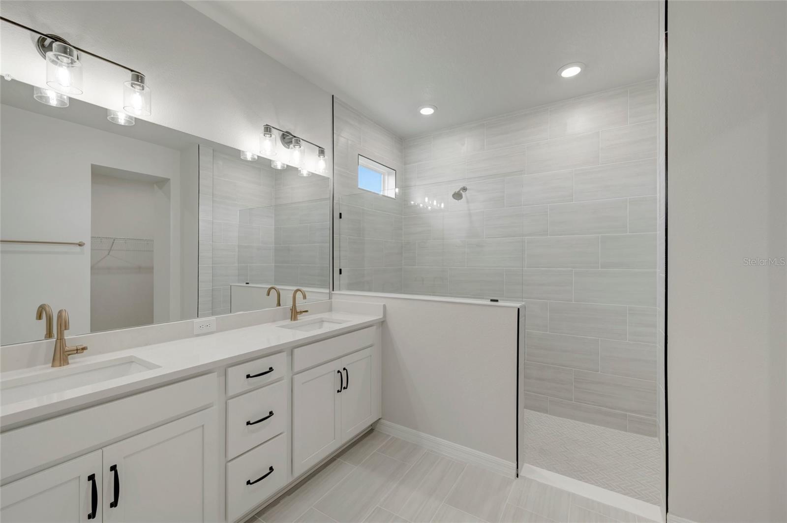 614 KINGSWOOD CT — photo 14